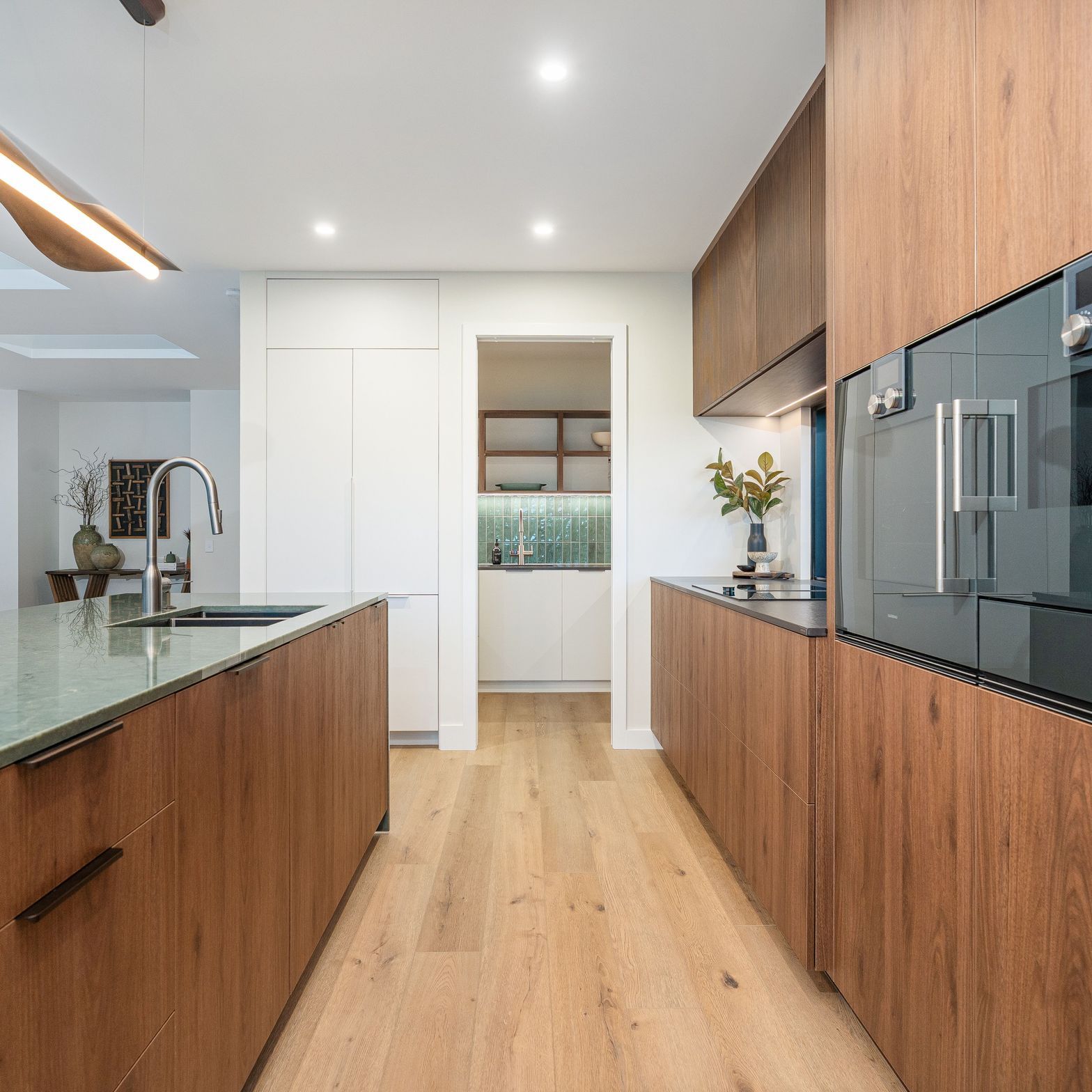 LMC2304LiuShowhome352-RS.jpg