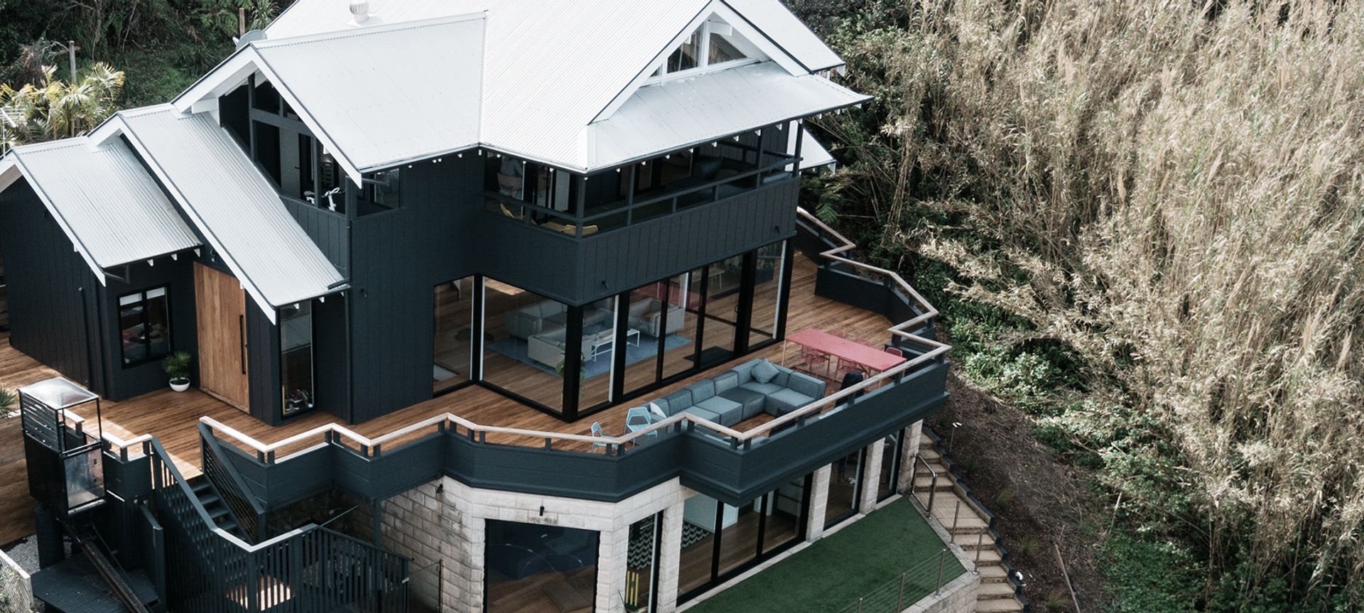Avalon Coastal Home banner