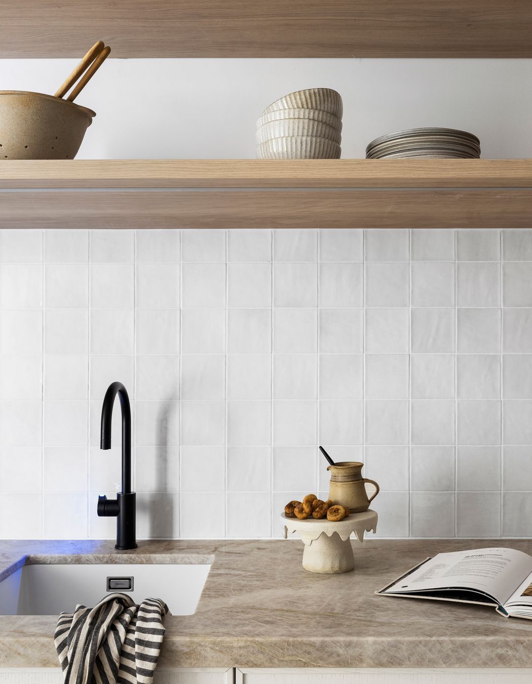 Lake-Boga-Residence-Butlers-Pantry-Detail.jpg