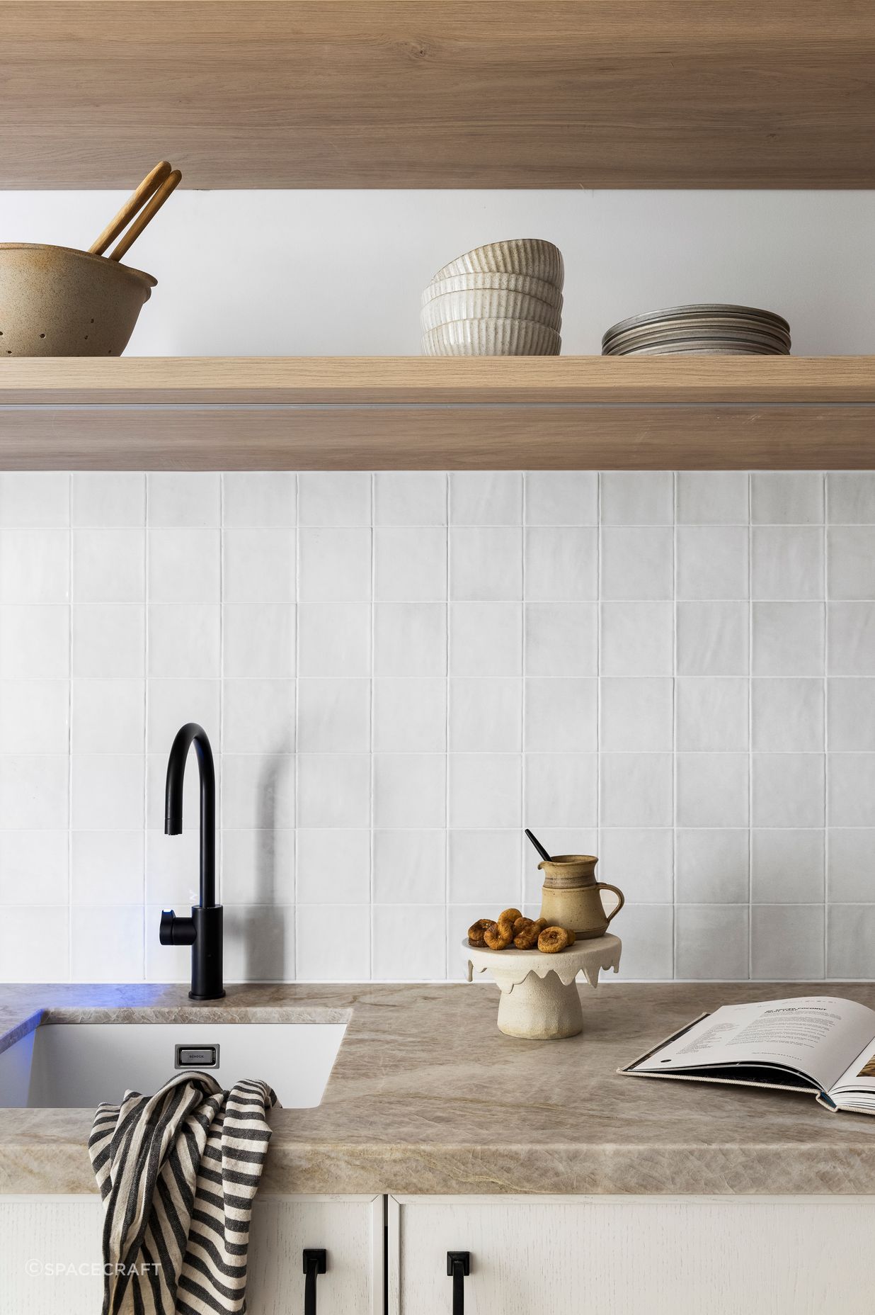 Lake-Boga-Residence-Butlers-Pantry-Detail.jpg