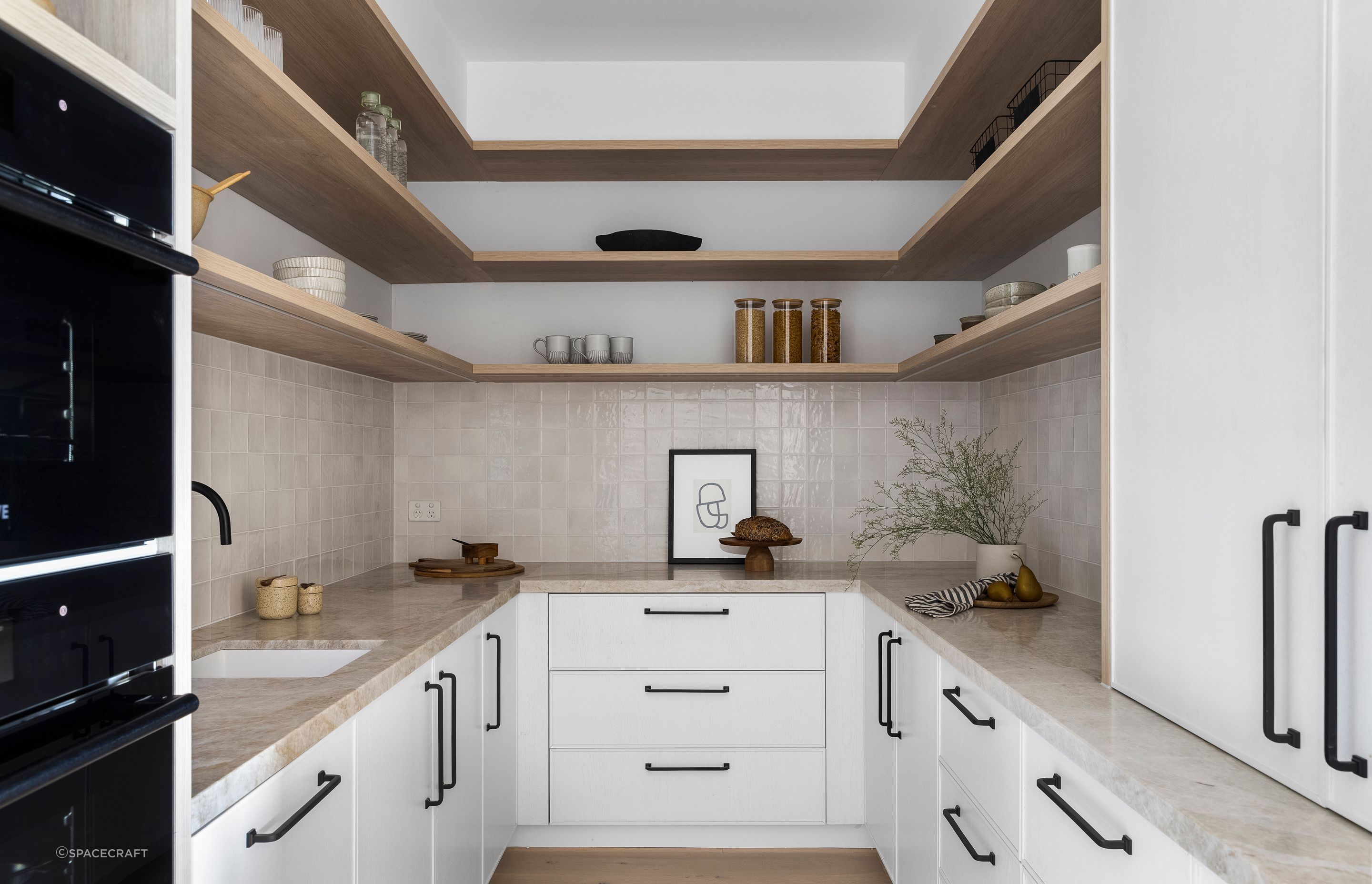 Lake-Boga-Residence-Butlers-Pantry.jpg