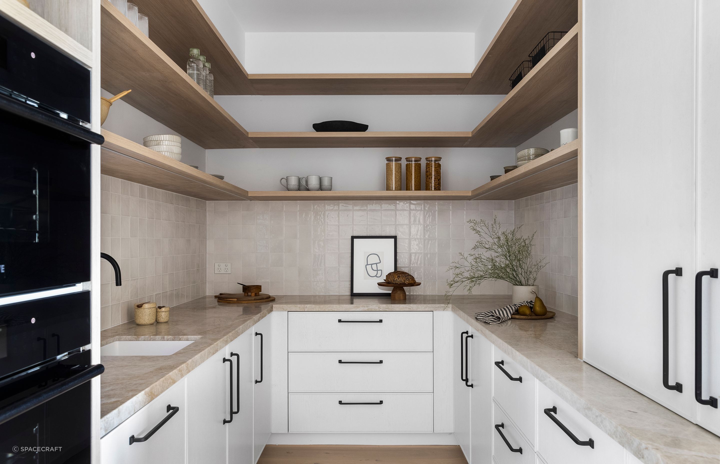 Lake-Boga-Residence-Butlers-Pantry.jpg