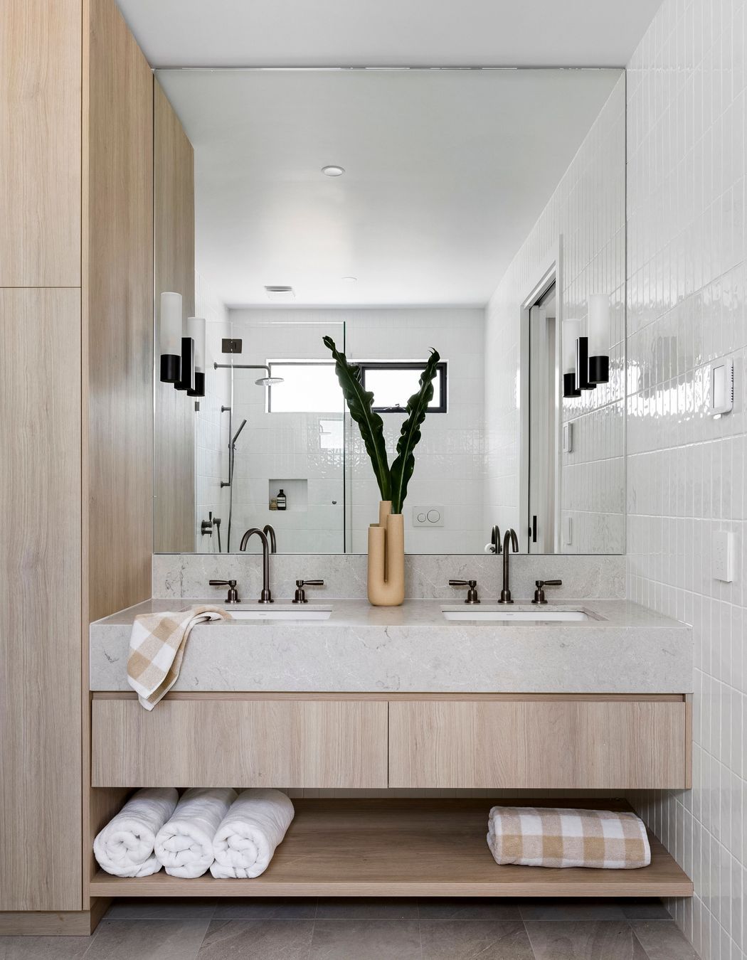 Lake-Boga-Residence-Guest-Ensuite-One-Point.jpg