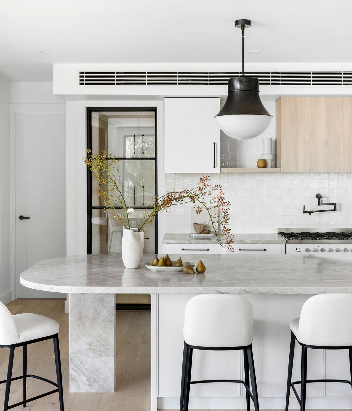 Lake-Boga-Residence-Kitchen-Island-Detailjpg.jpg