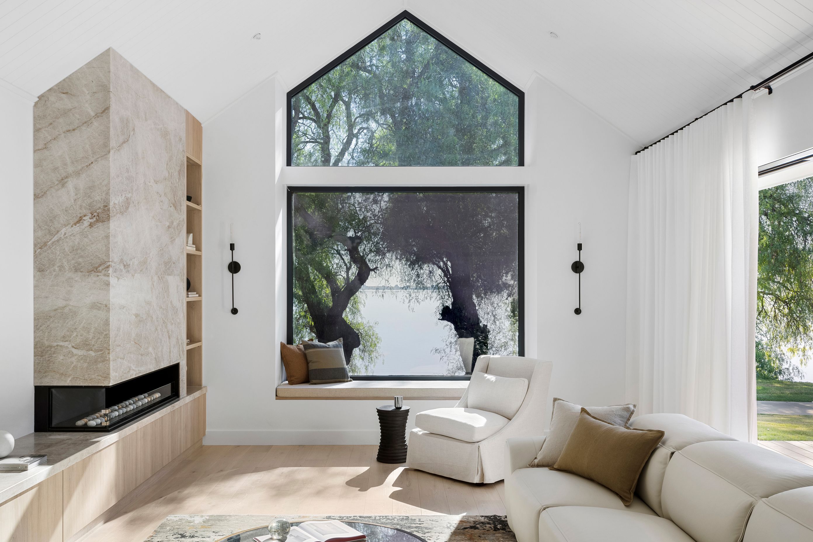 Lake-Boga-Residence-Living-v3.jpg