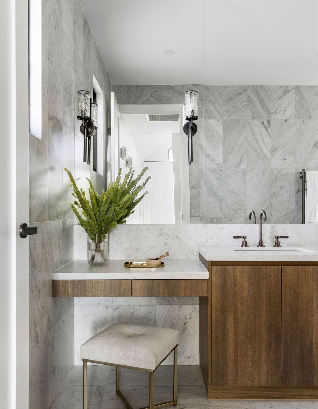 Lake-Boga-Residence-Master-Bedroom-Ensuite-Make-Up.jpg