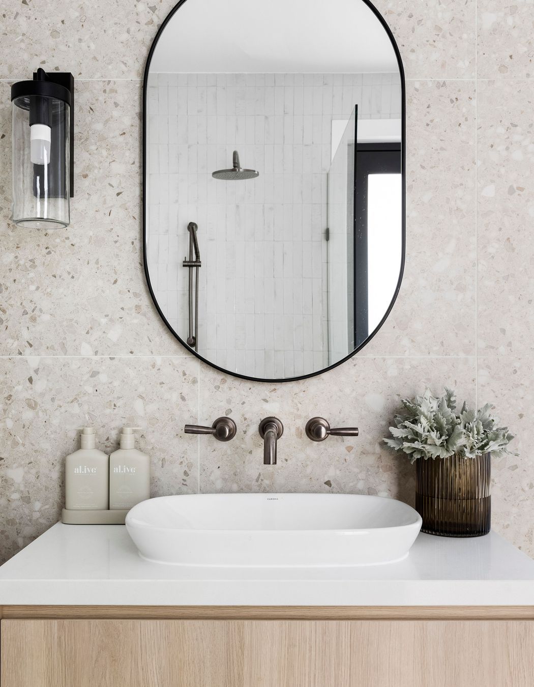 Lake-Boga-Residence-Outdoor-Bathroom.jpg