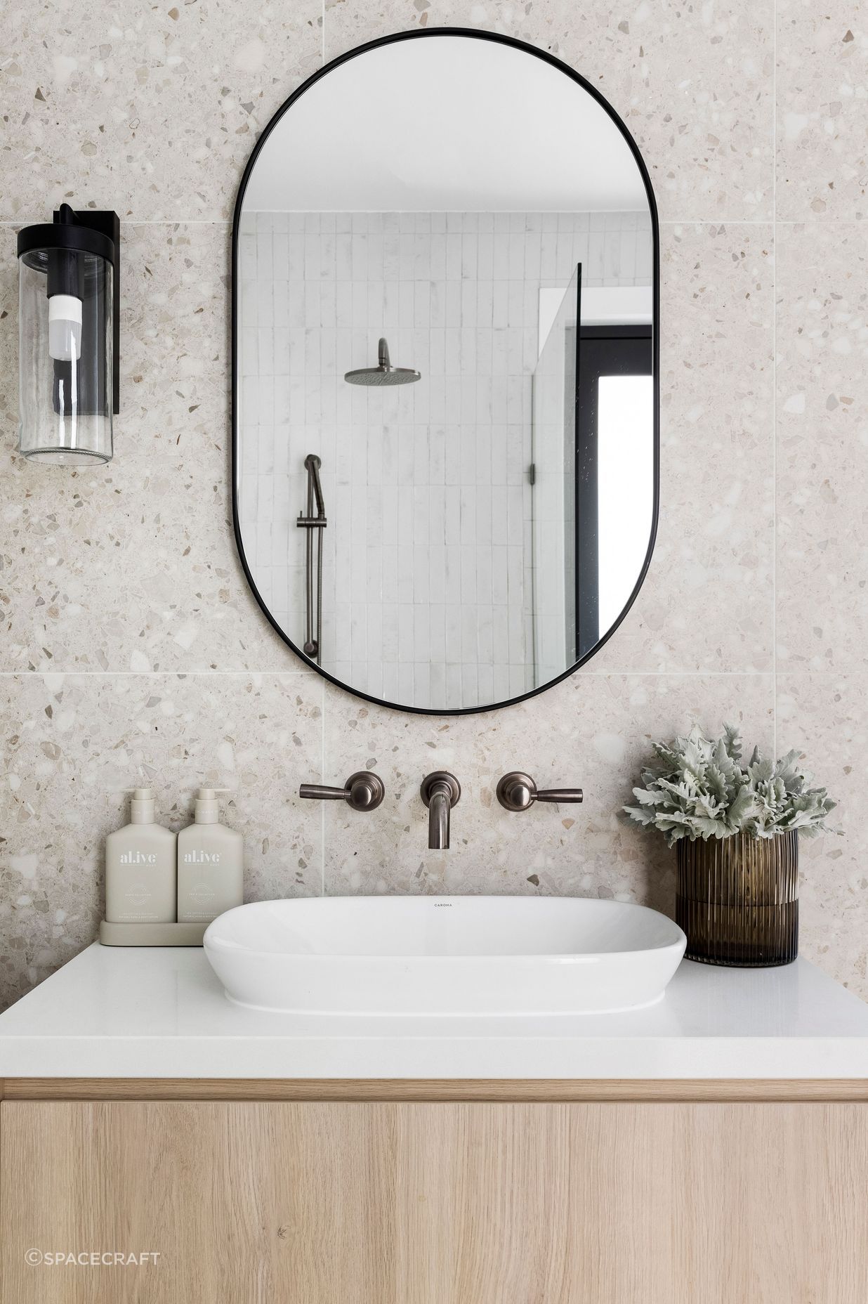 Lake-Boga-Residence-Outdoor-Bathroom.jpg