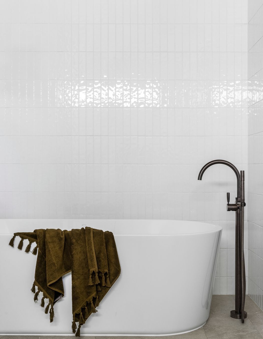 Lake-Boga-Residence-Rumpus-Ensuite.jpg