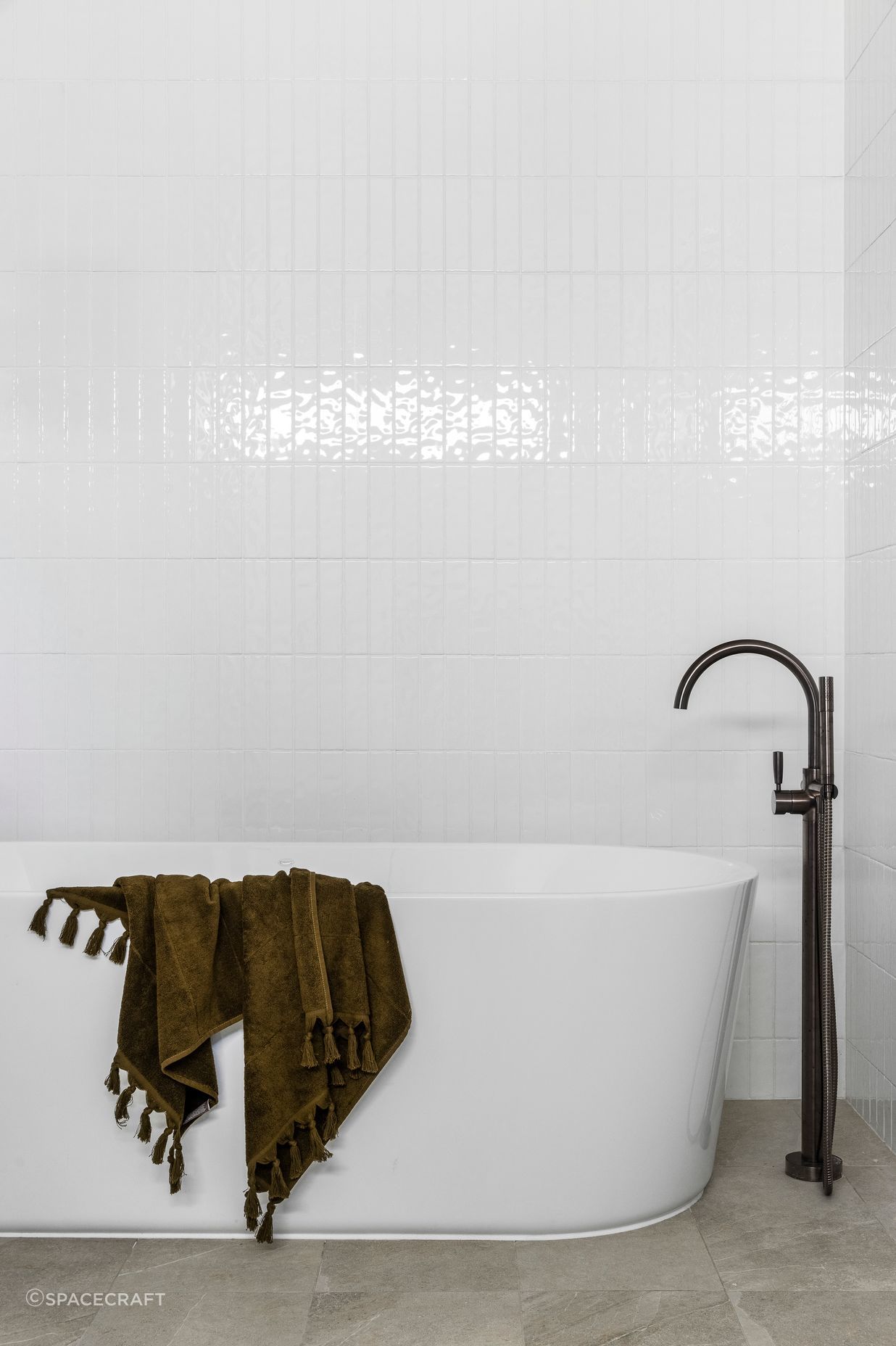 Lake-Boga-Residence-Rumpus-Ensuite.jpg