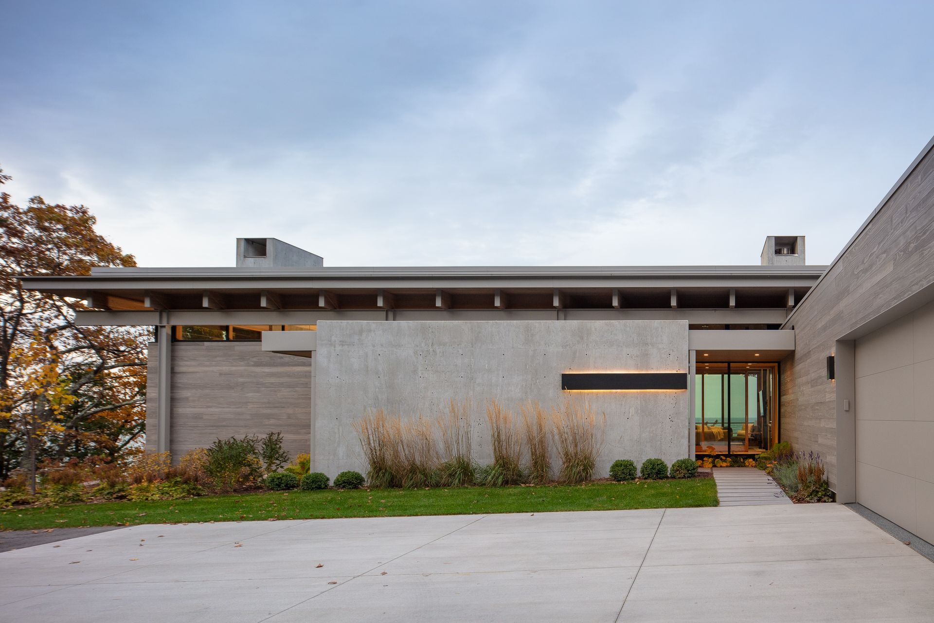 Lucid-Architecture-Lower-Shore-8861-1.jpg