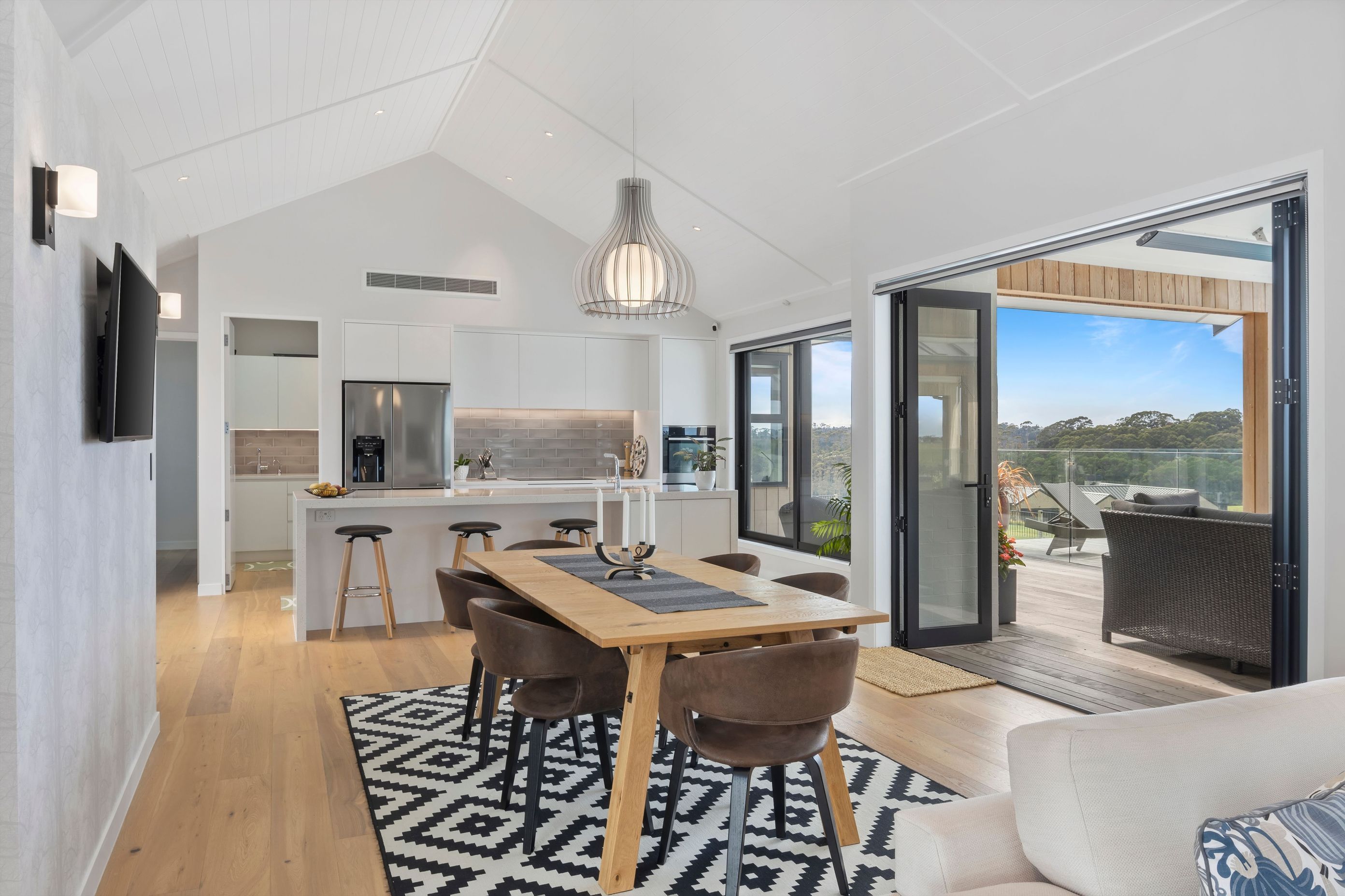 Weiti Bay Home