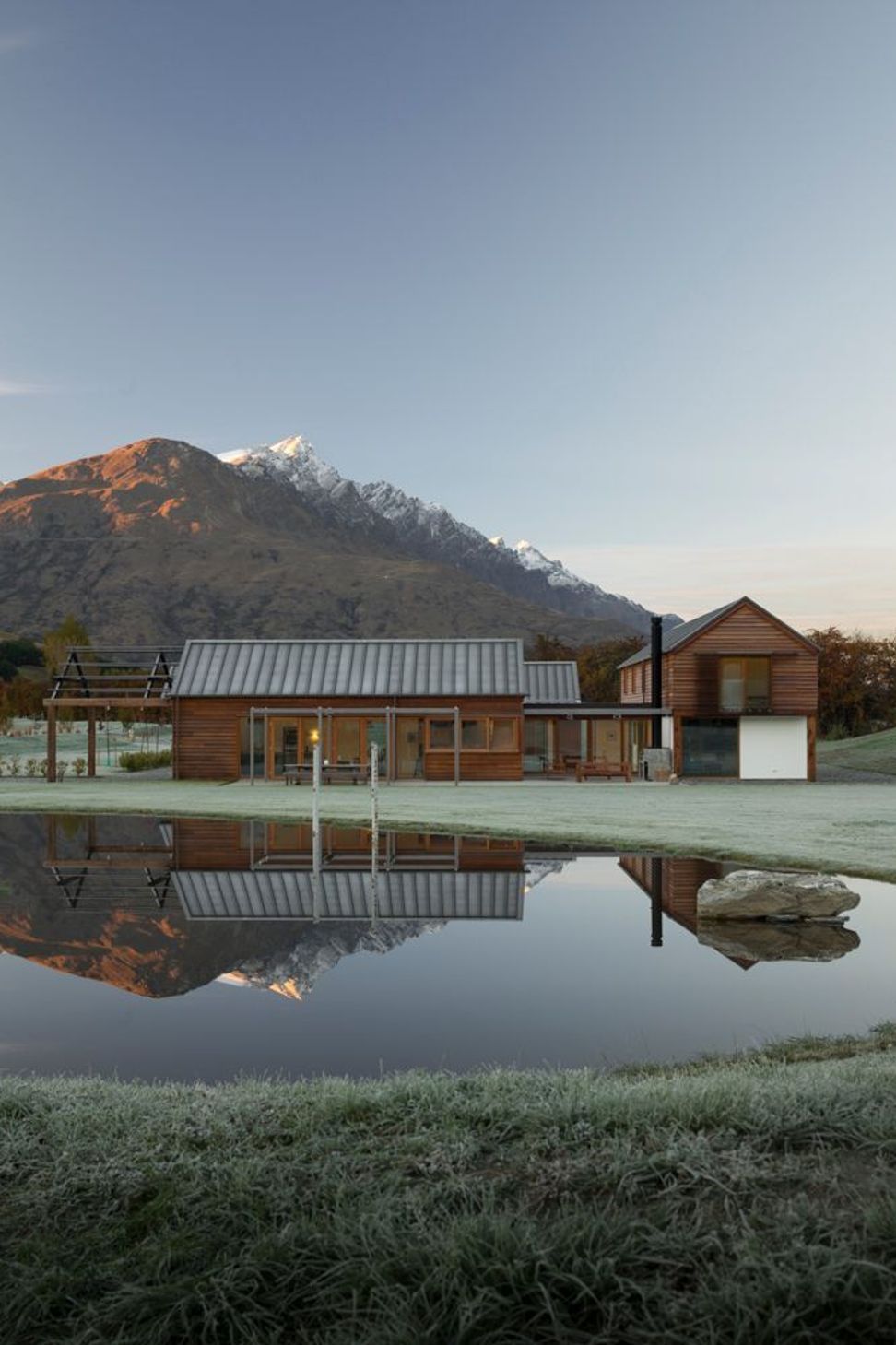 Hawthorn "Contemporary Farm" House