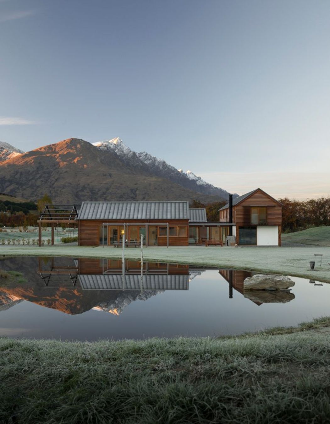 Hawthorn "Contemporary Farm" House