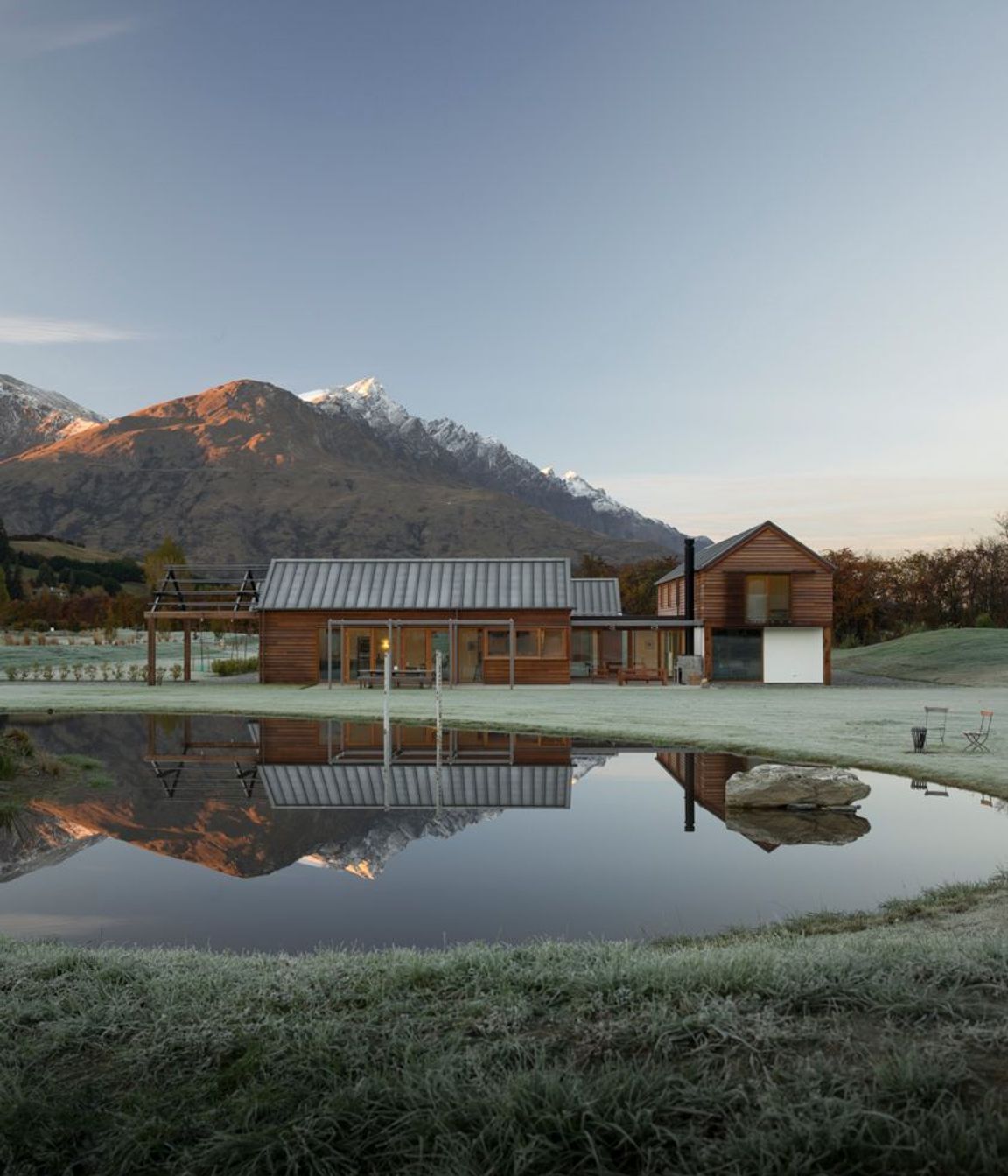 Hawthorn "Contemporary Farm" House