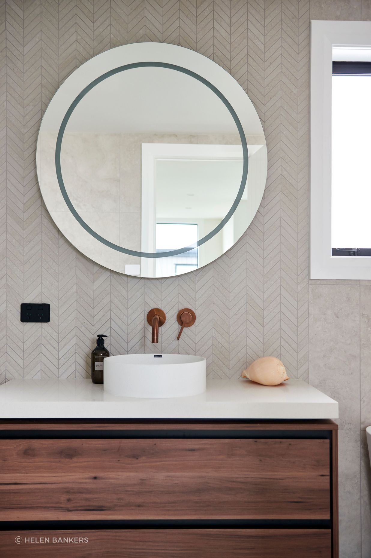 Main-bathroom-v3.jpg