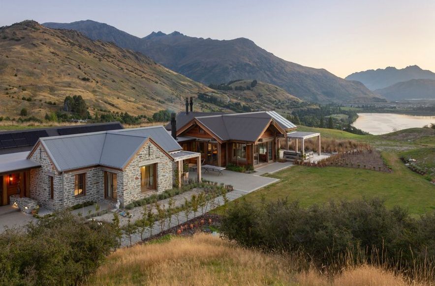 Arrowtown - Lake Hayes Road House