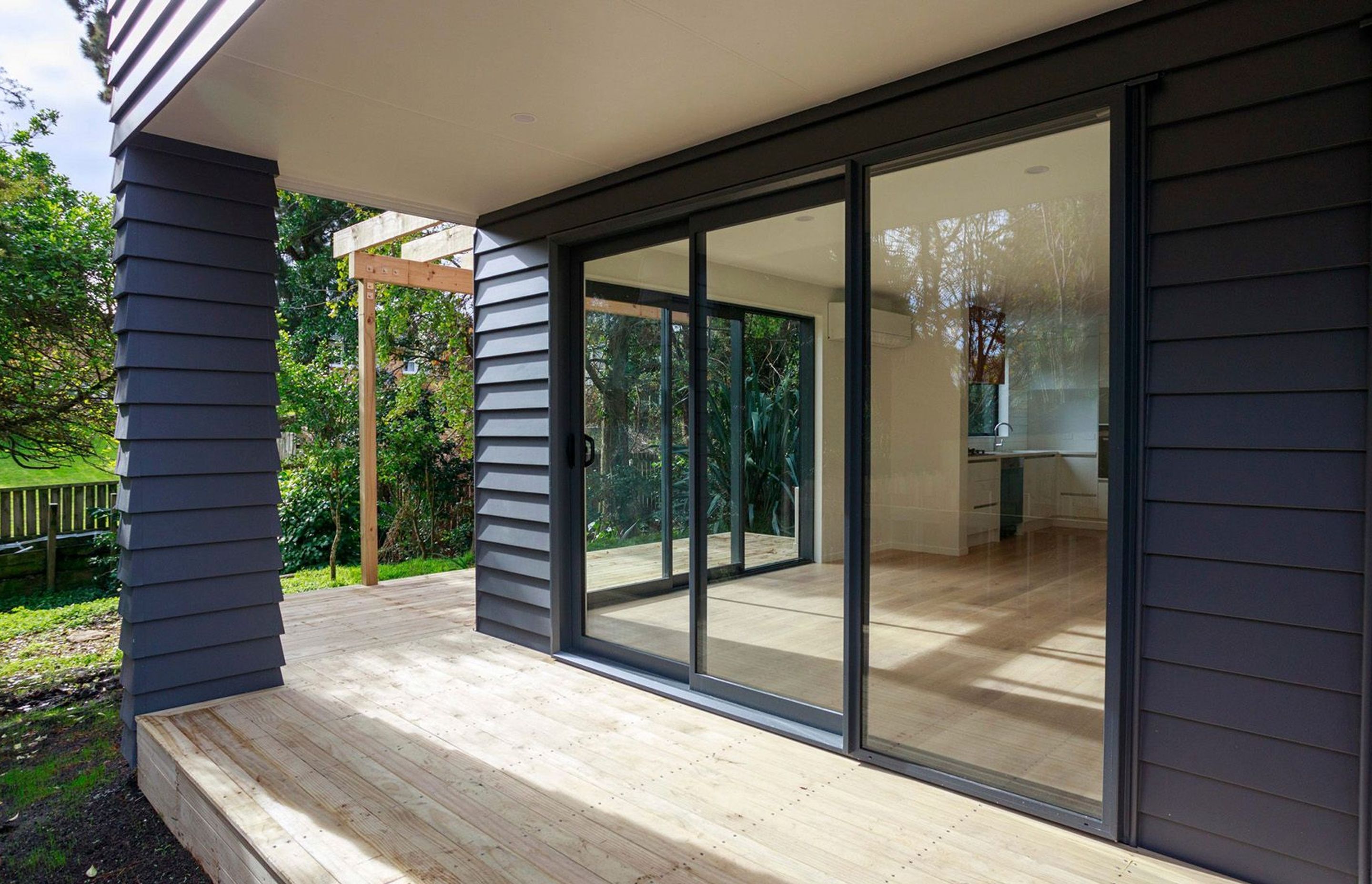 McLean Avenue, Papatoetoe