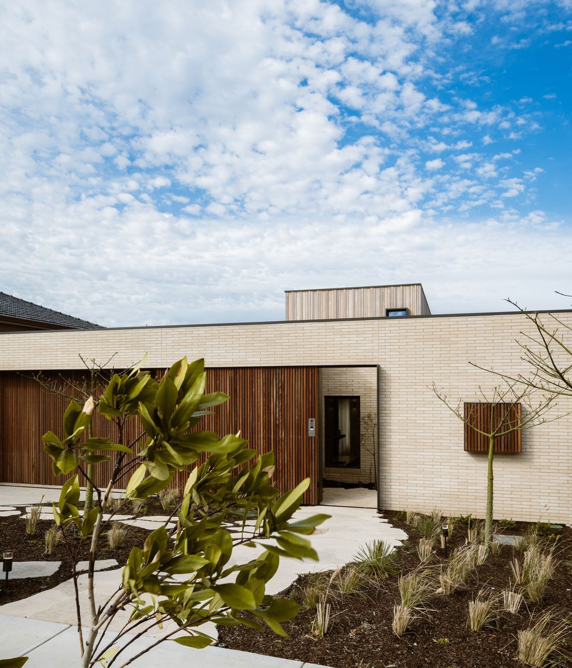 Mirage-House-4.jpg