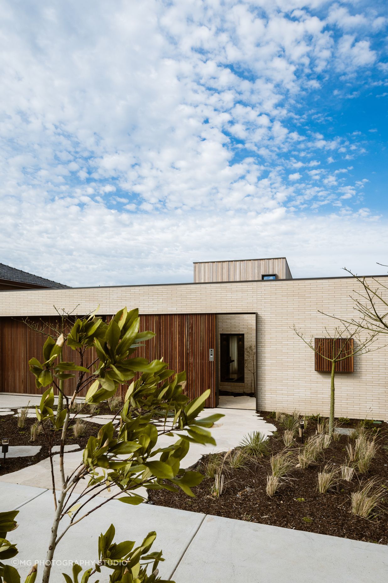 Mirage-House-4.jpg