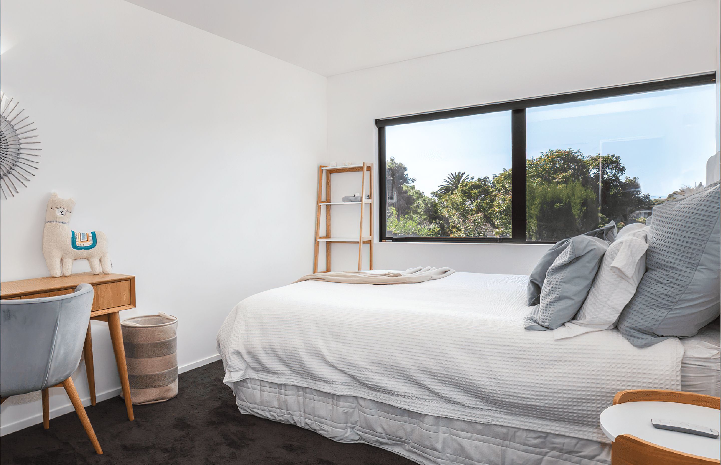 Paraparaumu Family House