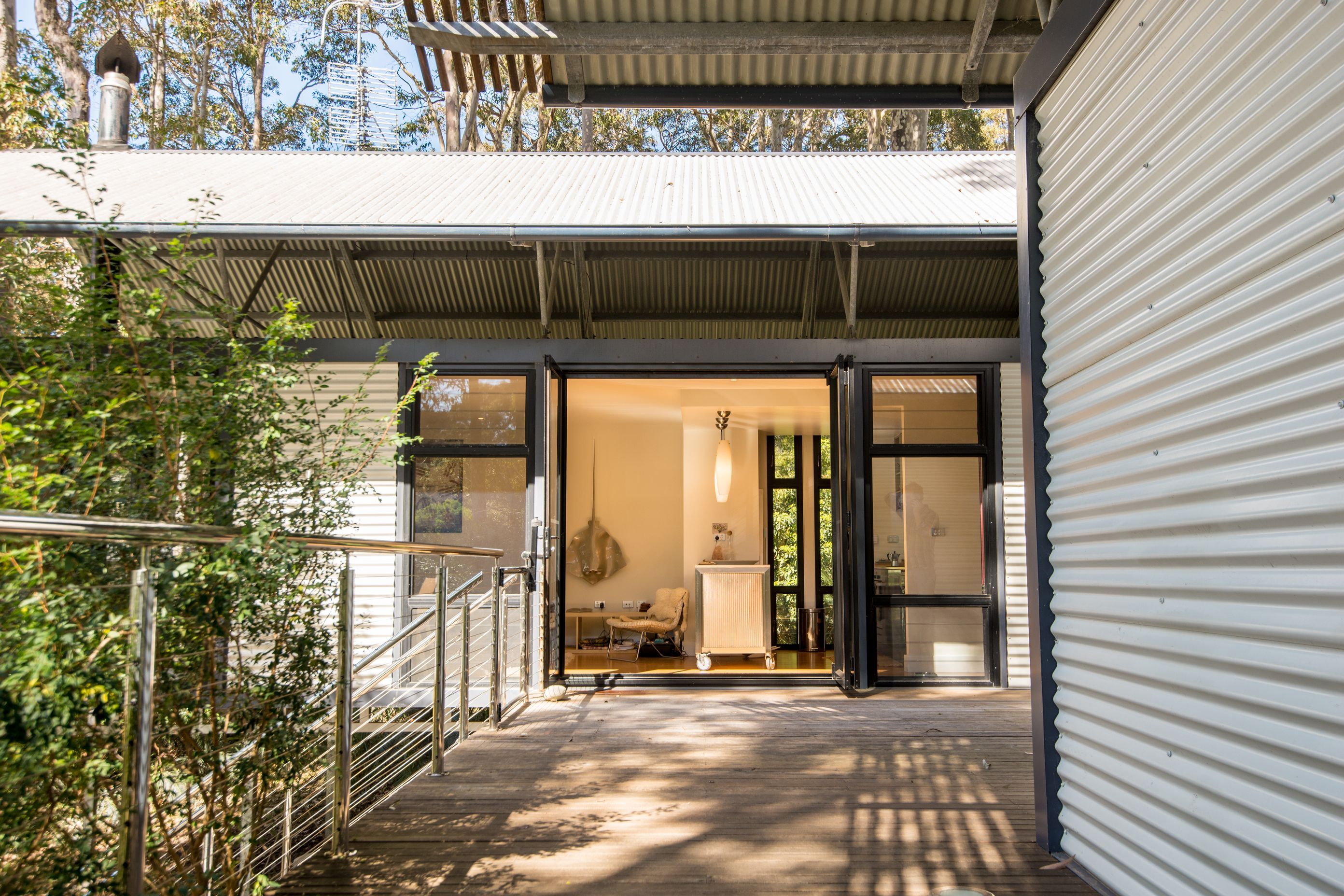**e-BODE Mystery Bay