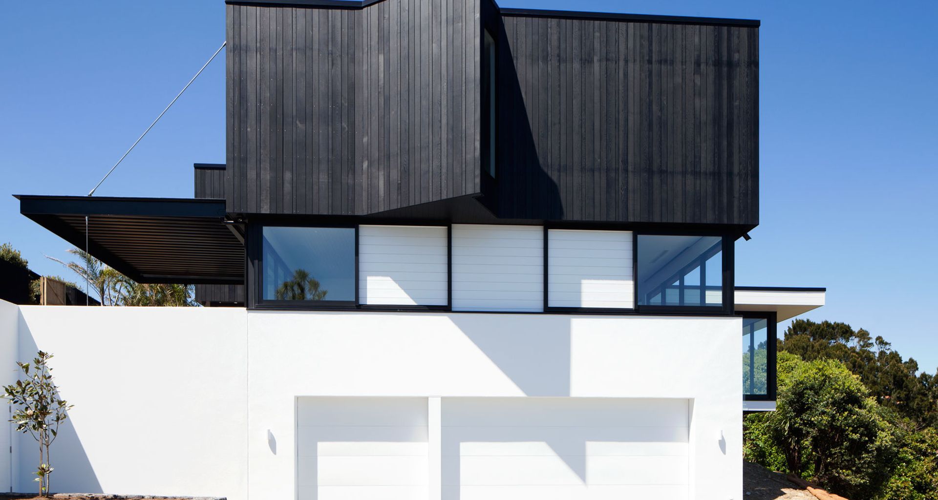 Cliff Top House - Orakei banner