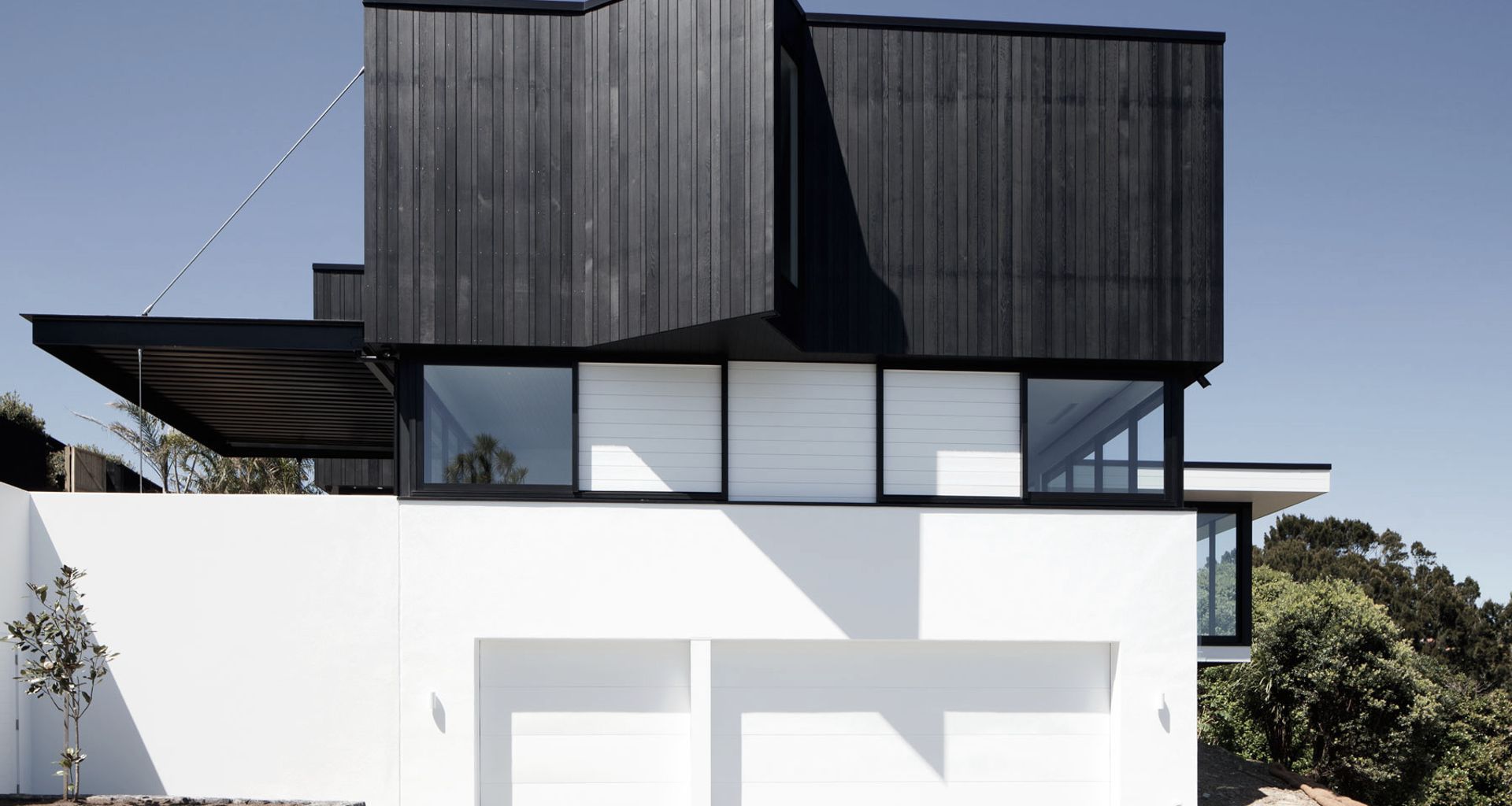 Cliff Top House - Orakei banner