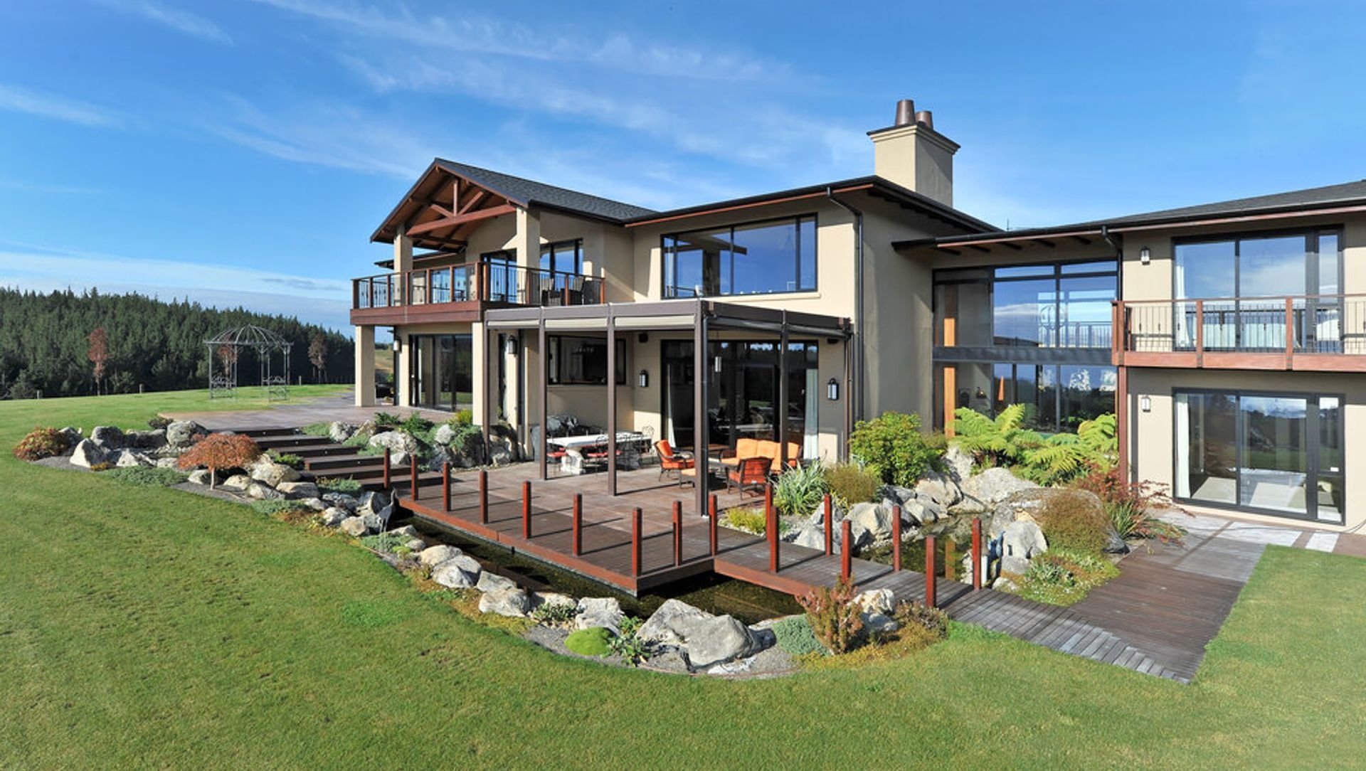 Weka Road House banner