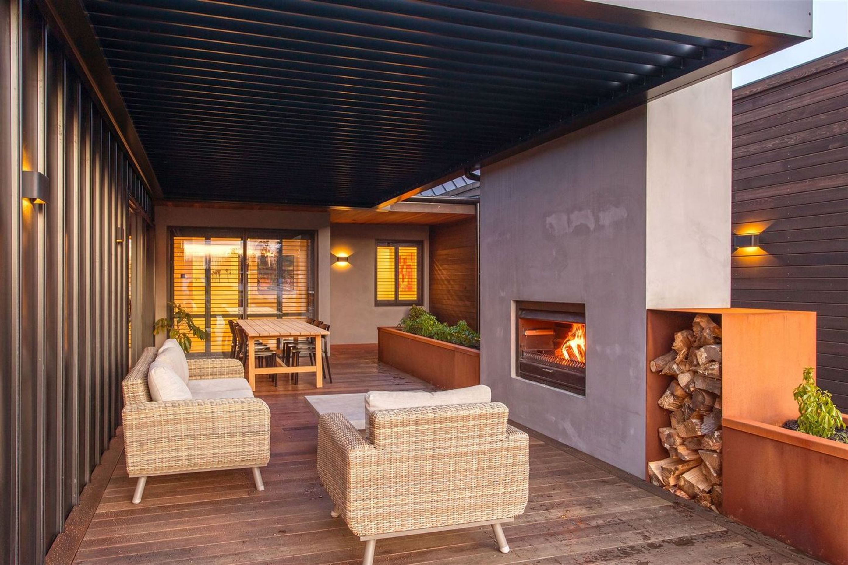 OUTDOOR-FIRE.jpg