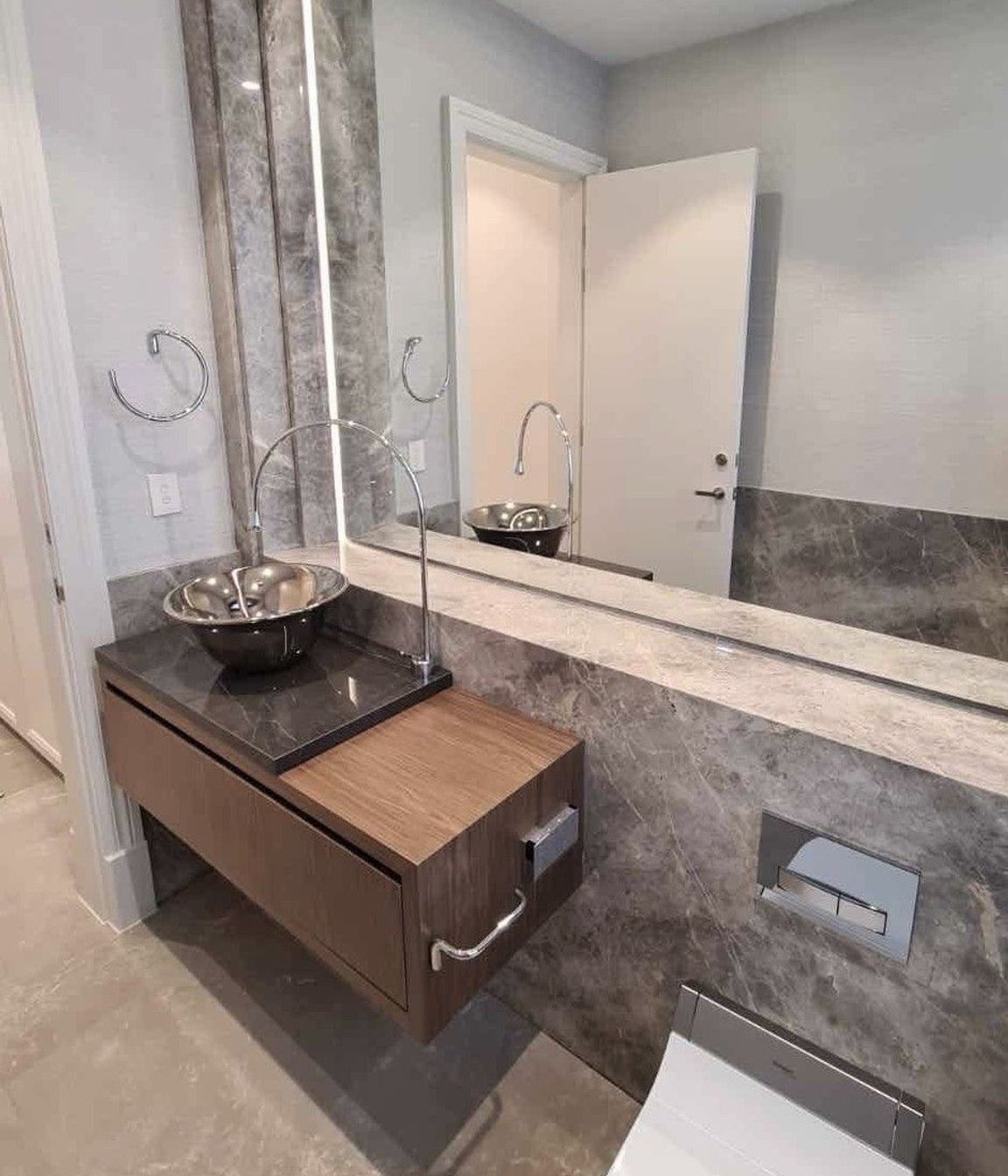 POWDER-ROOM.jpg