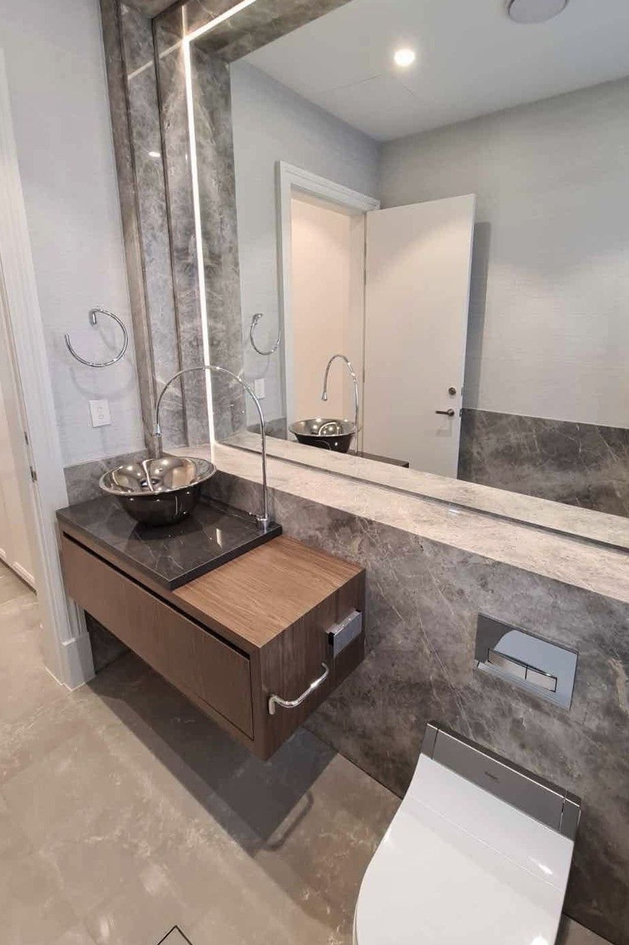 POWDER-ROOM.jpg