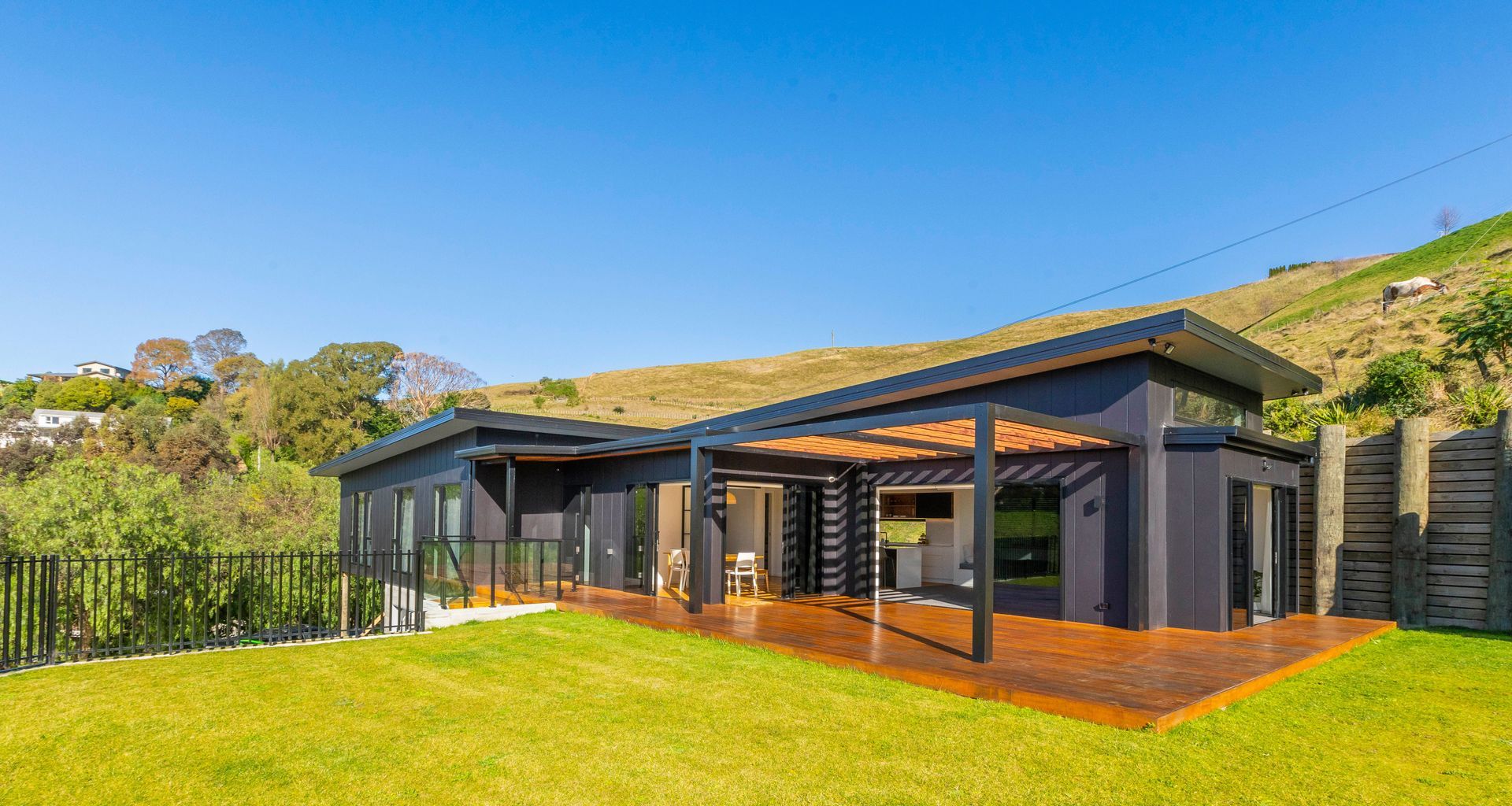 Taradale Hills Home banner