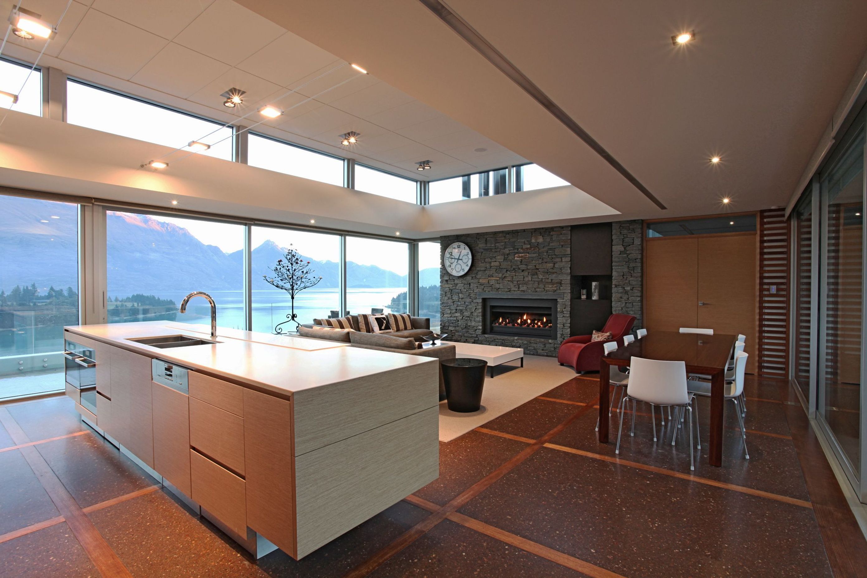 Queenstown-House-Living-3of6.JPG