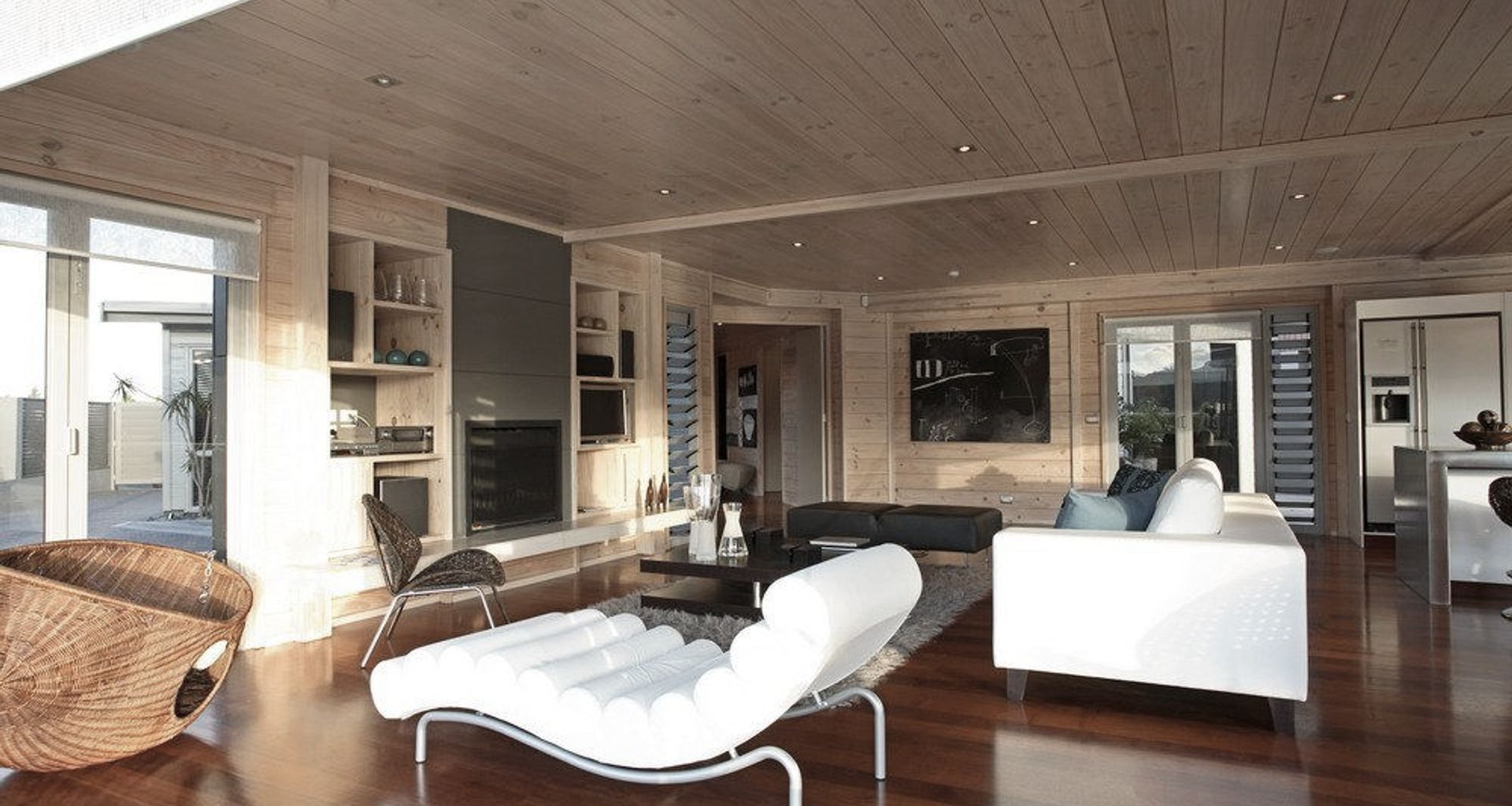 Relaxed Waterways Living in the Coromandel banner