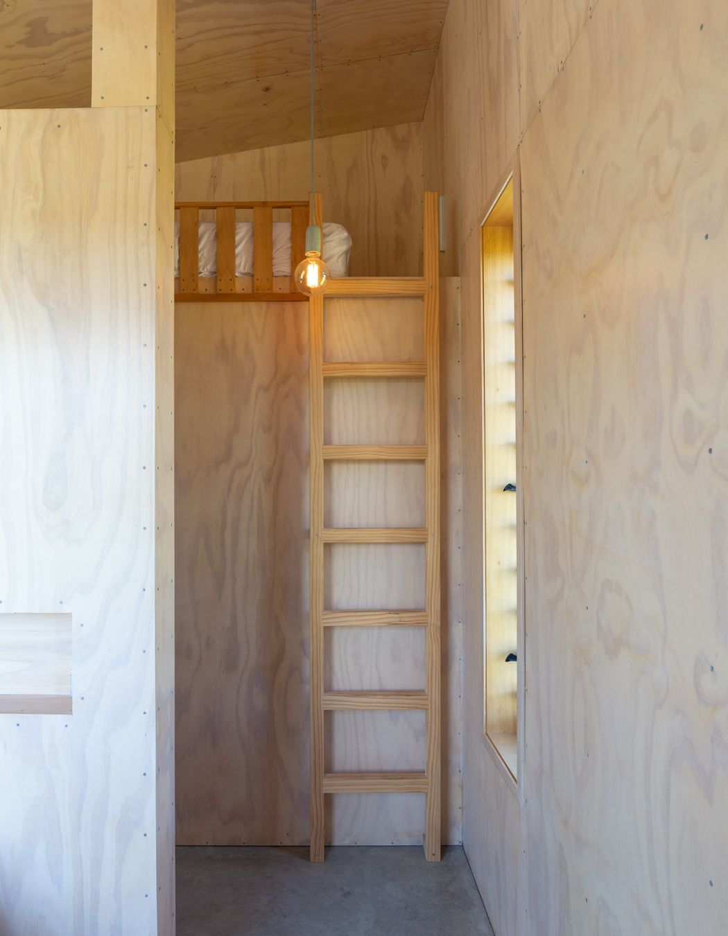 Folded Form: Robertson House