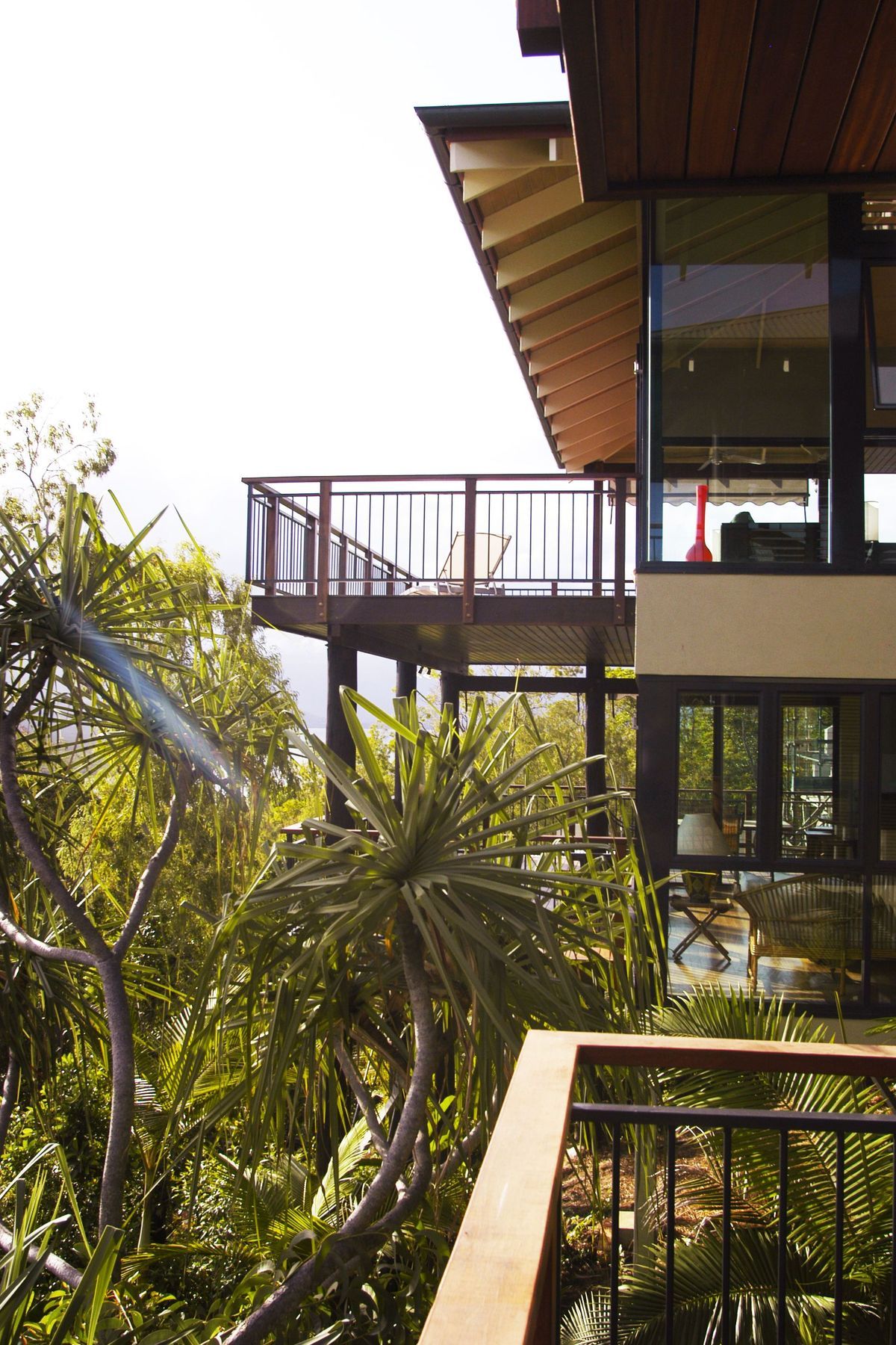 Island Point Residence
