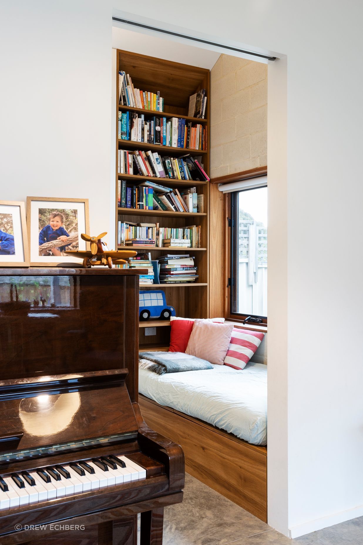 A fold down bed and a daybed in the craft room provide accommodation for guests