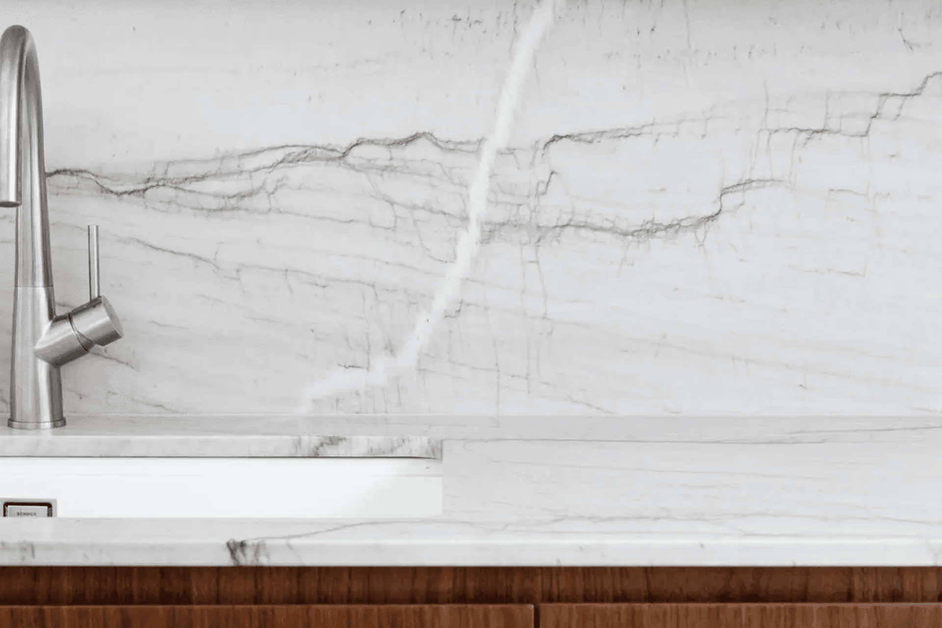 Tavira Limestone Alfresco | Bayside Built | Weir Phillips Architect