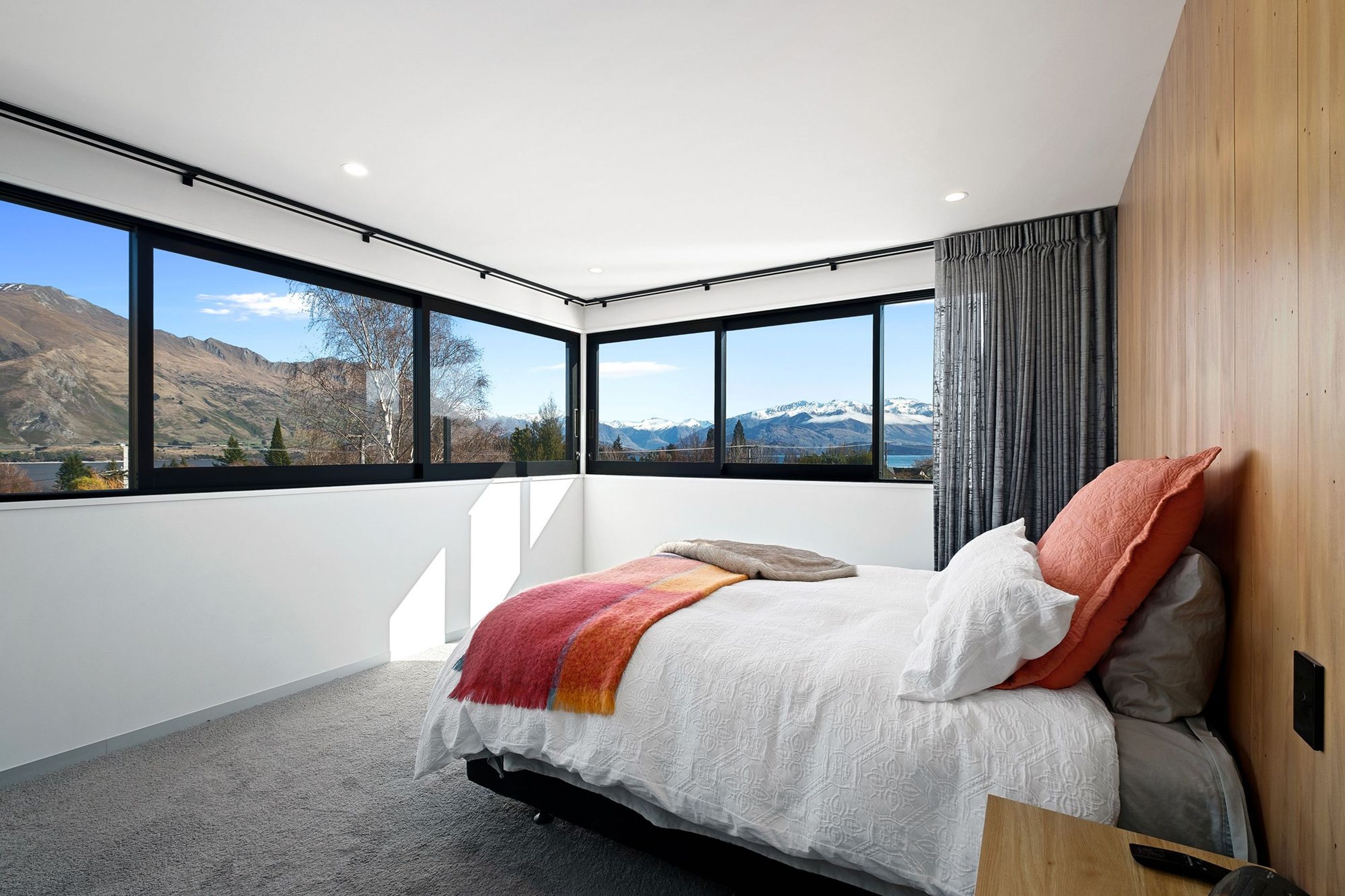 Beacon Point Road, Wanaka