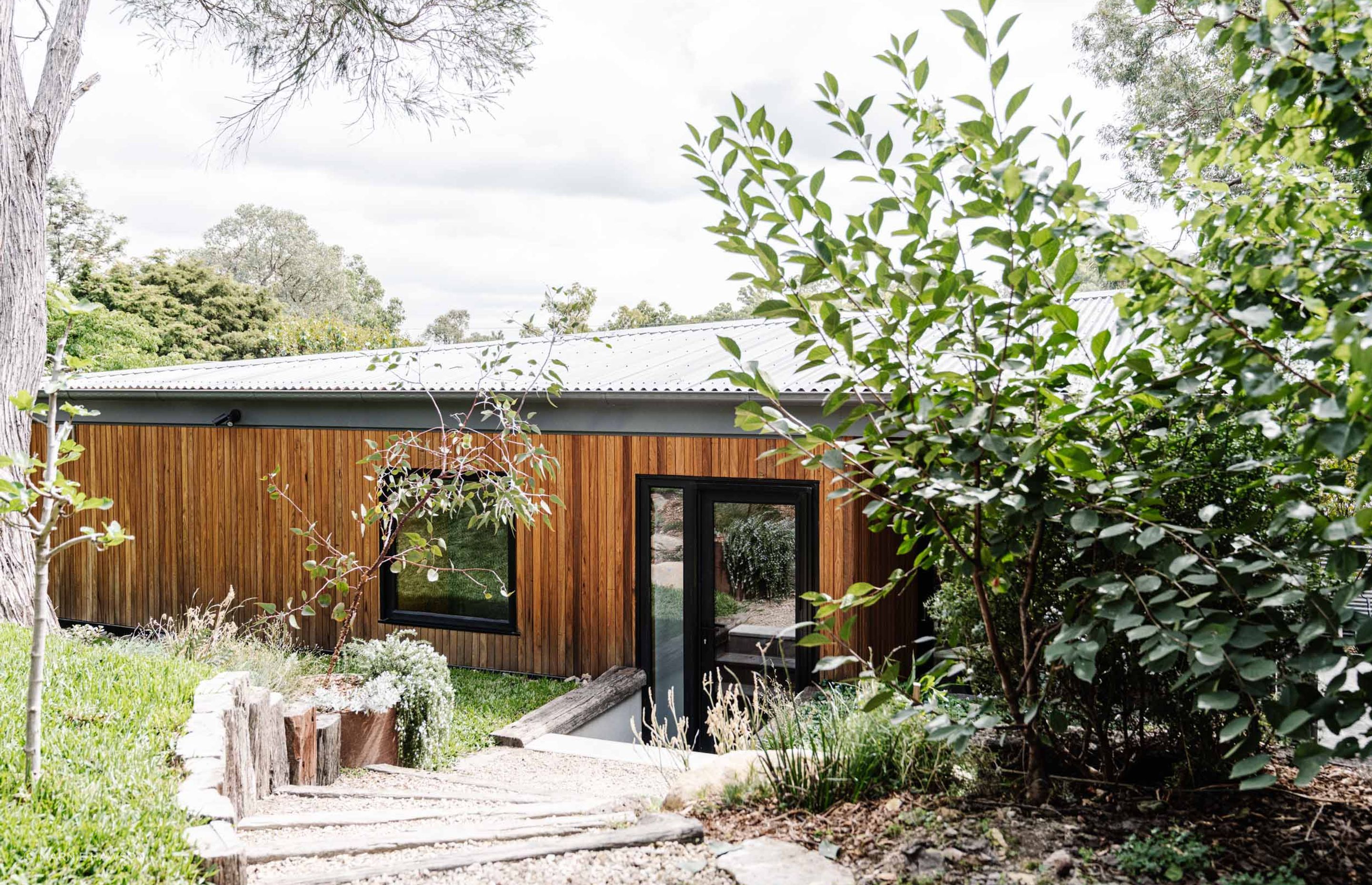 Sanctum-HomesYarra-Stlow-res-9-v3.jpg