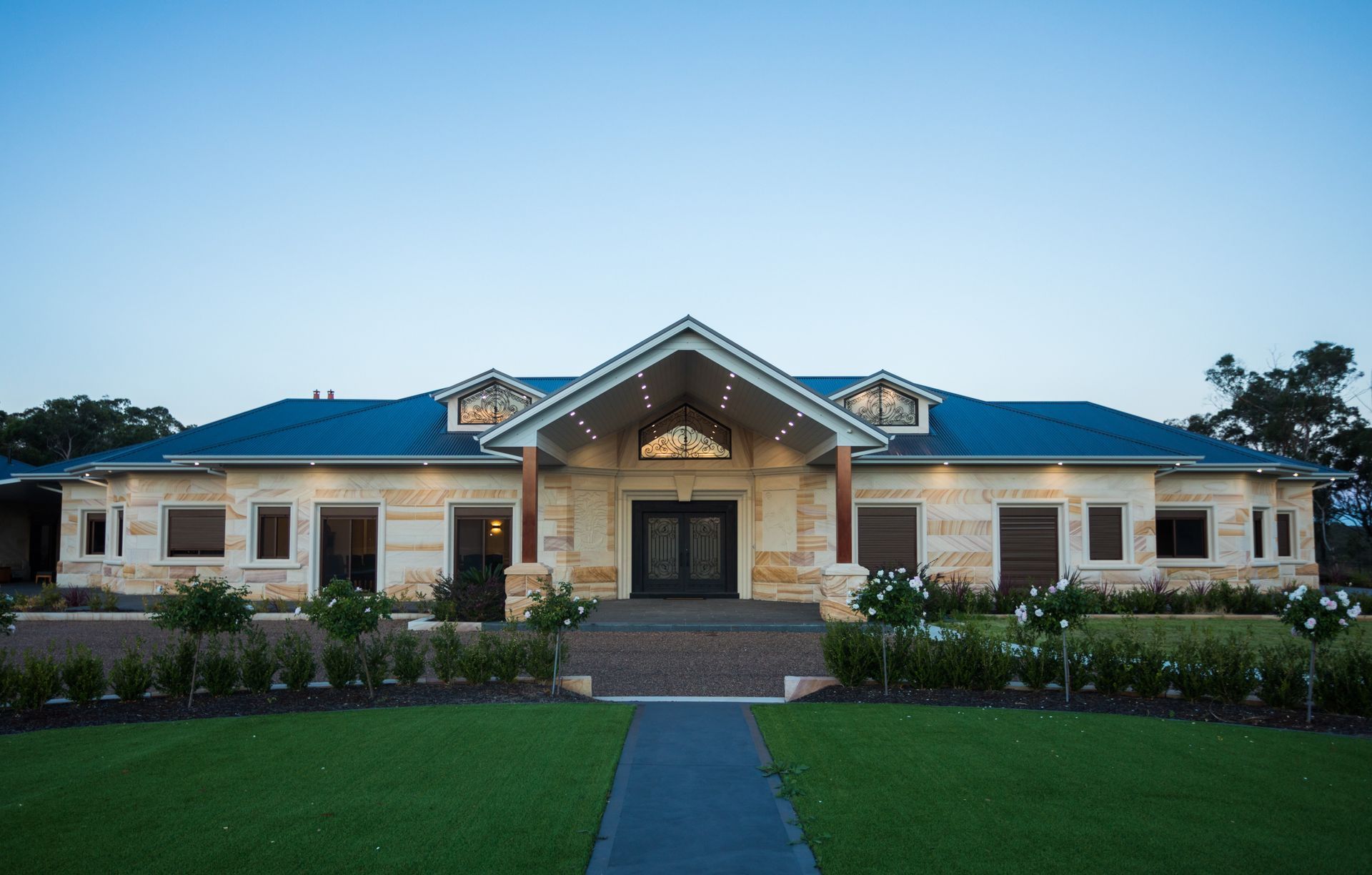 The Rock; Single-storey Neo-colonial Australian Sandstone Farmhouse