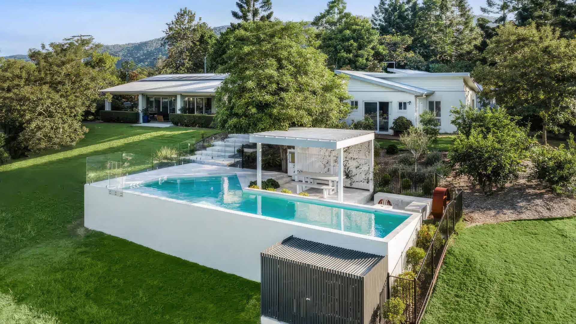 Aesthetic Pools & Landscapes, QLD – Gold Winner banner