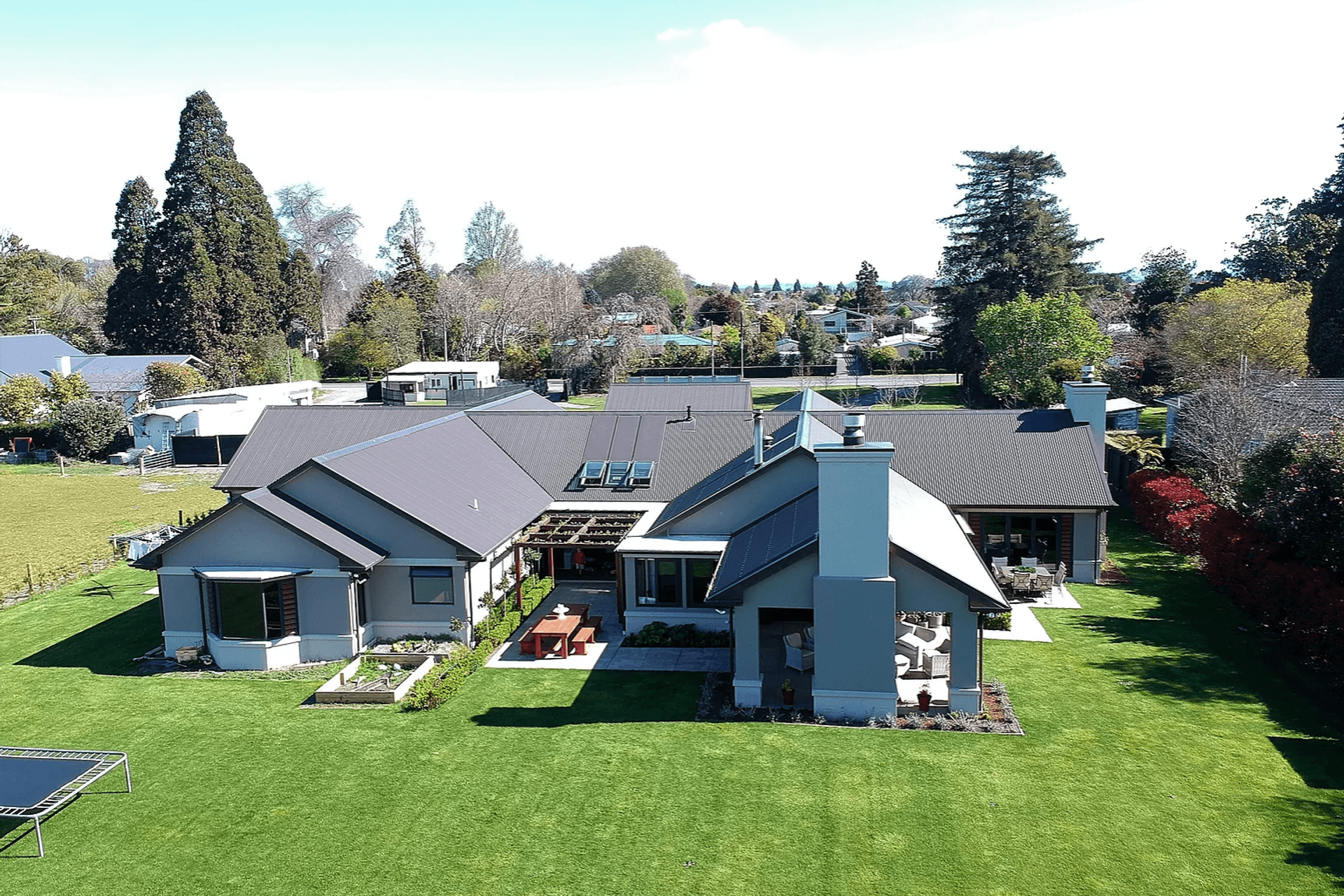 Striking on Lyndhurst, Frimley