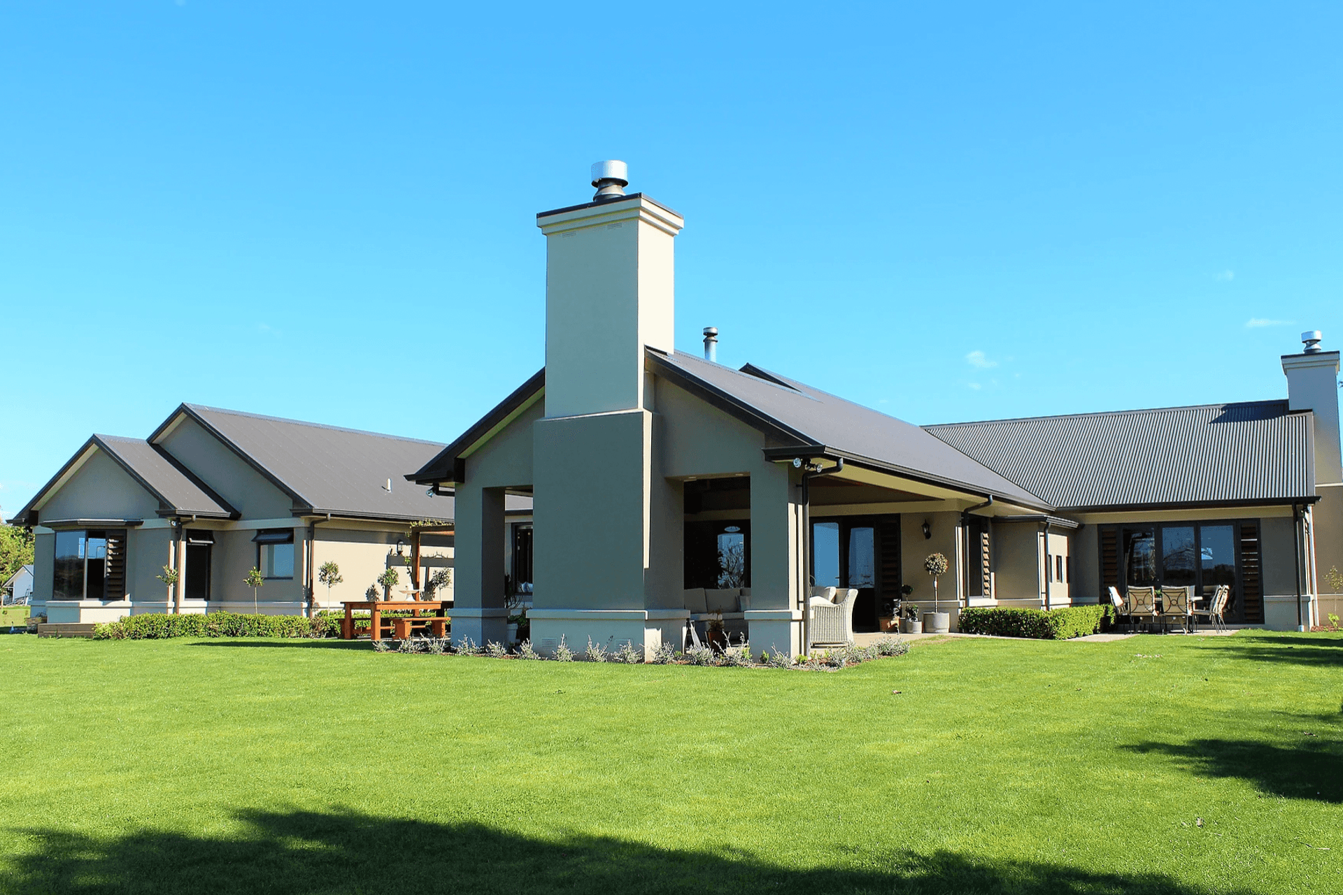 Striking on Lyndhurst, Frimley