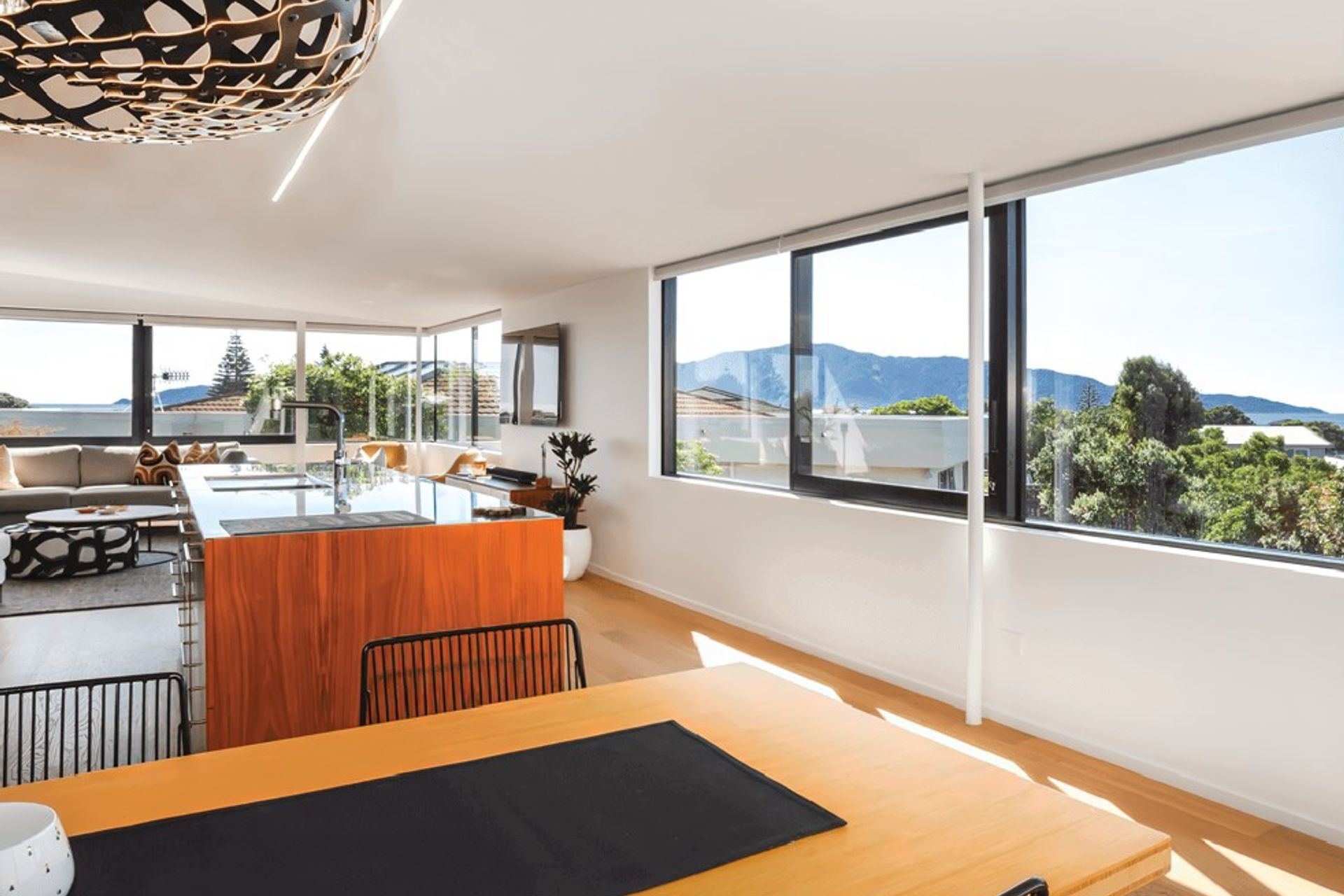 Paraparaumu Family House