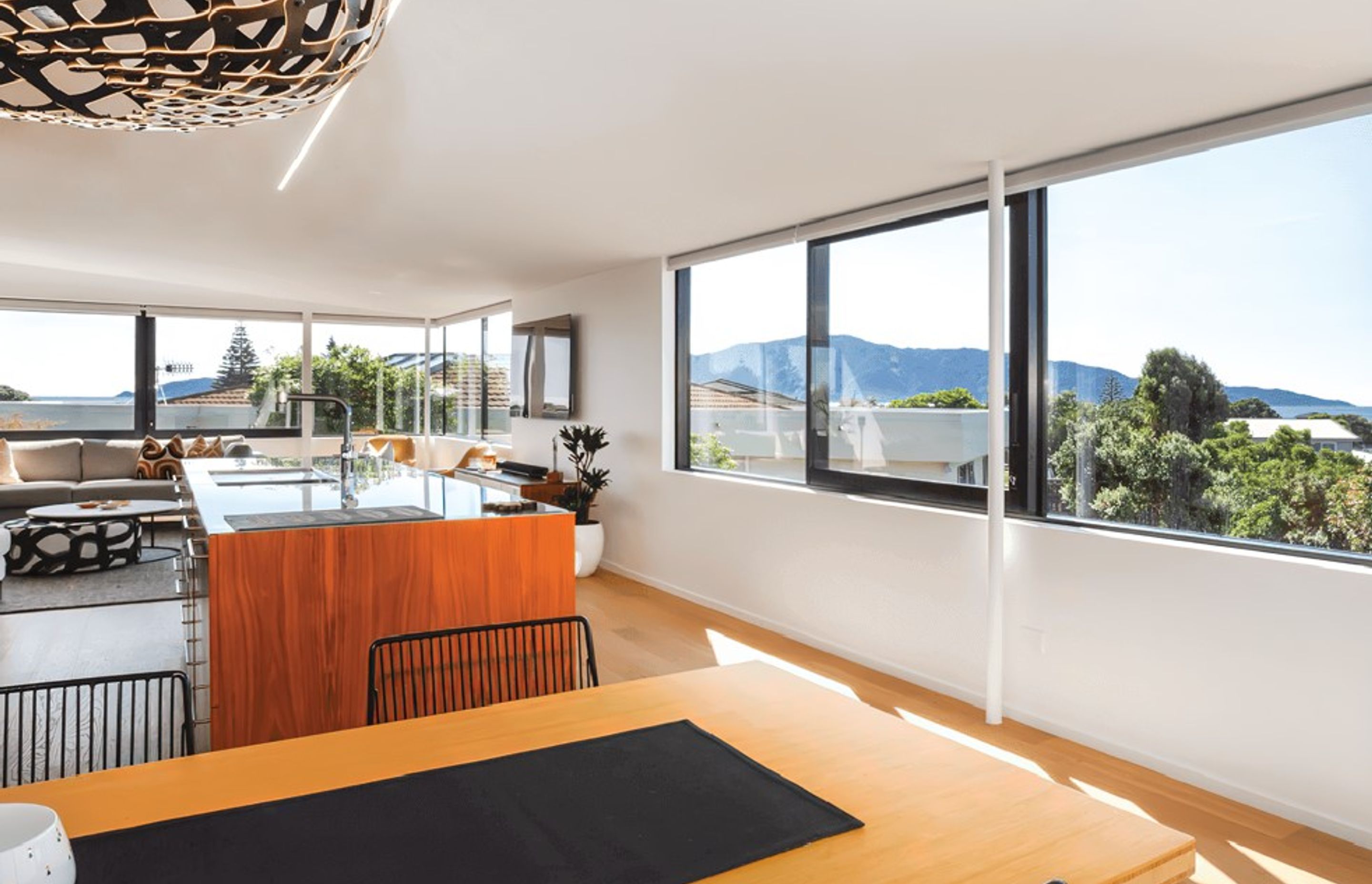 Paraparaumu Family House