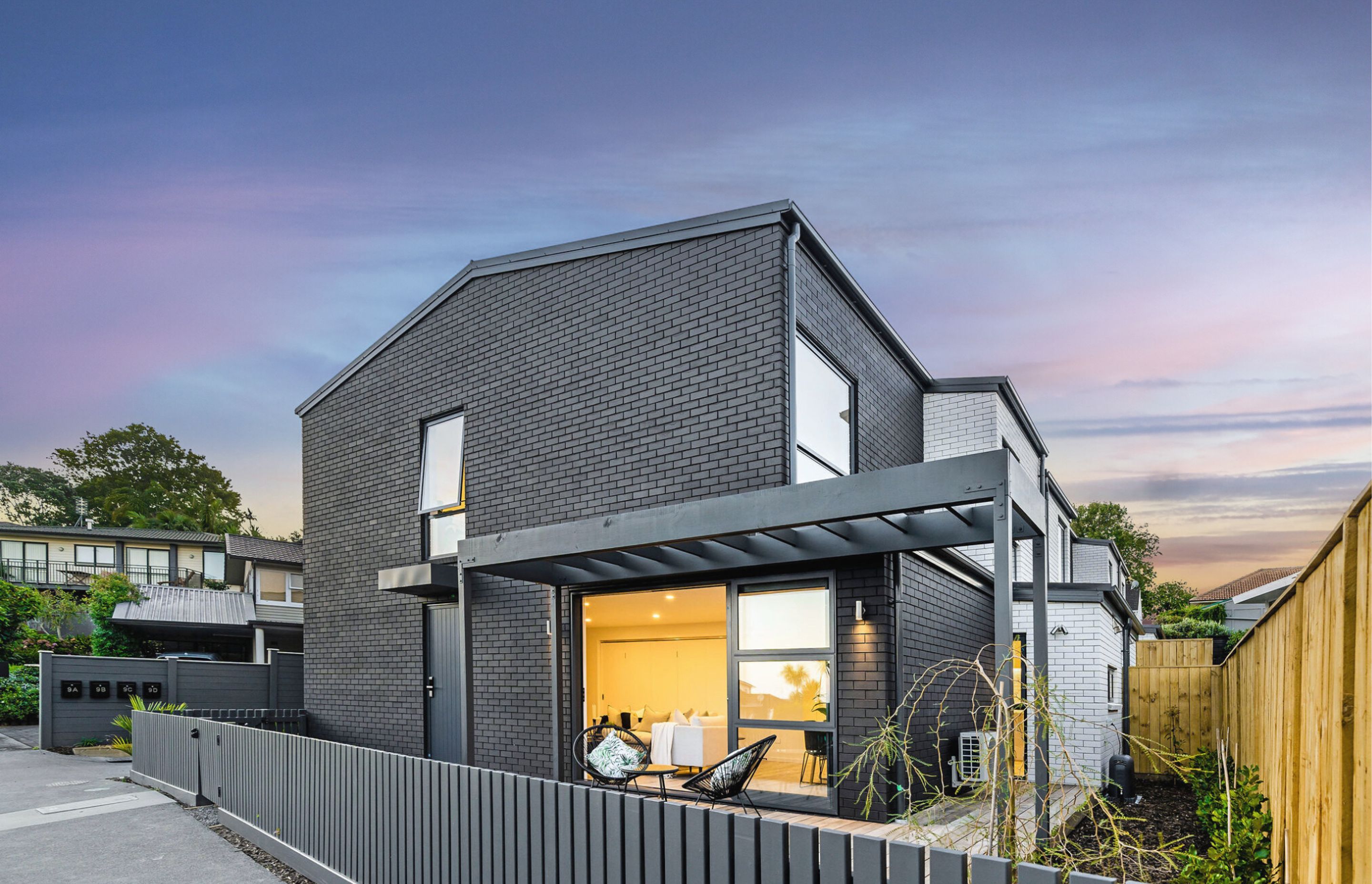Shadwell-Place-Sales-Brochure-20220131-1-v3.png