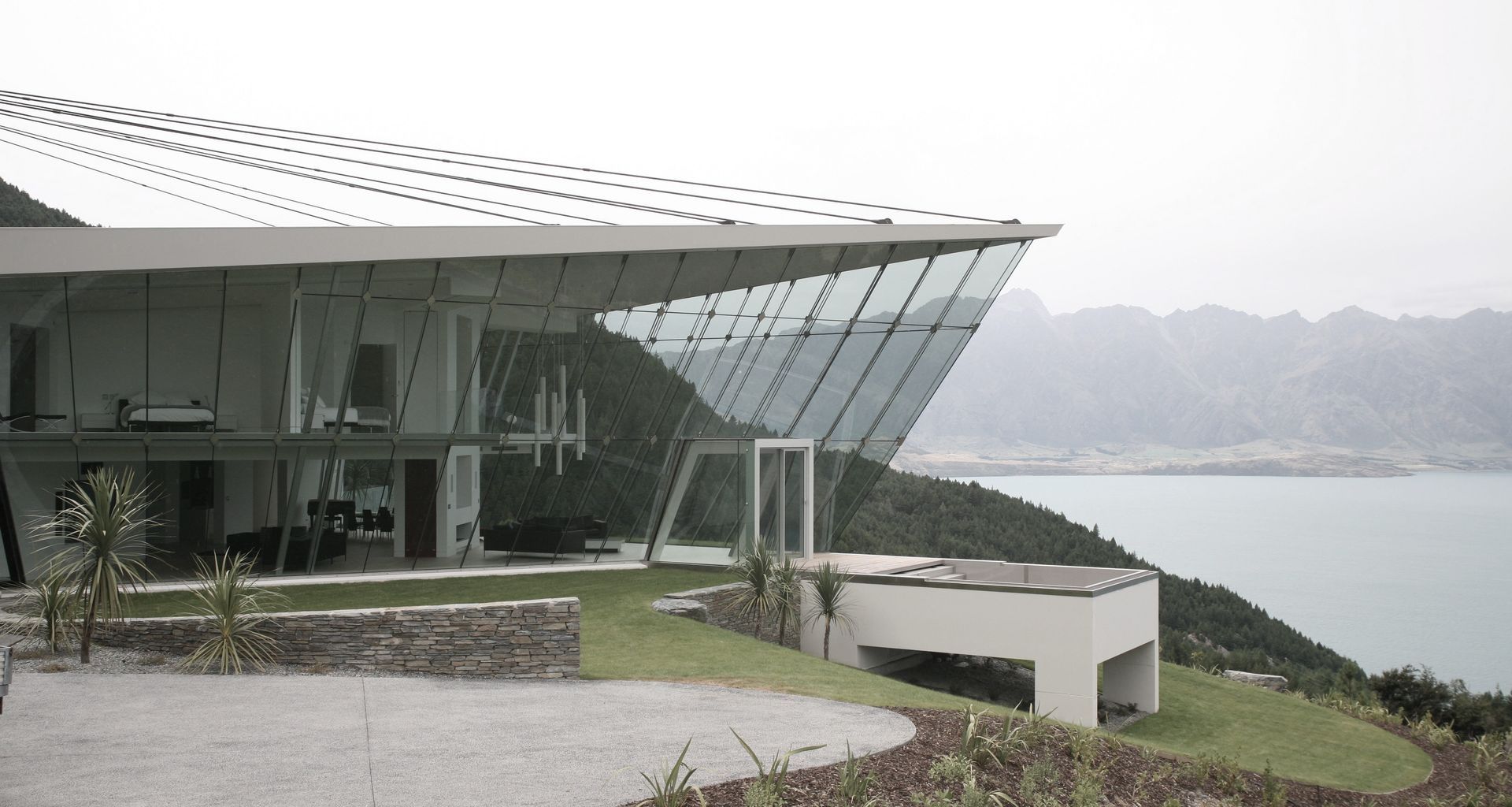 Jagged Edge - Queenstown banner