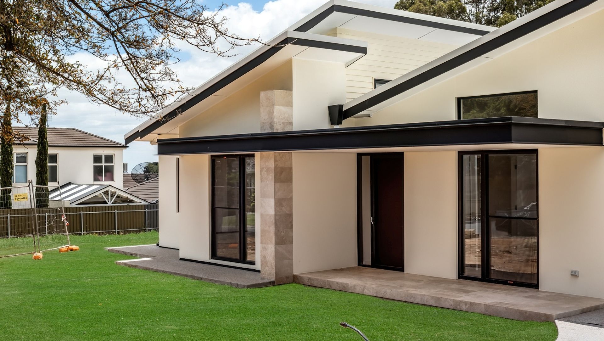 Skillion Roof Modern Home banner